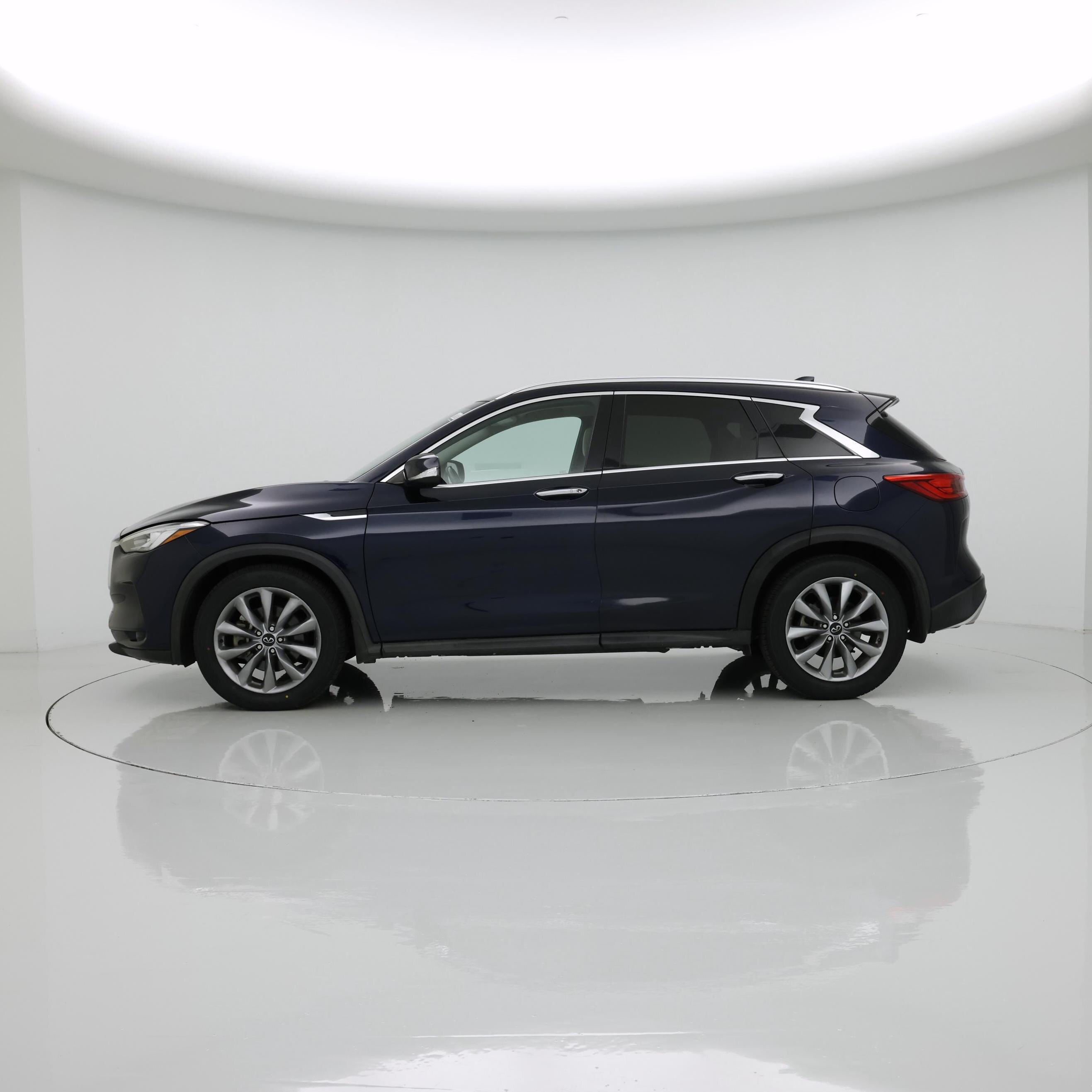 Thumbnail: 2021 INFINITI QX50 - 3
