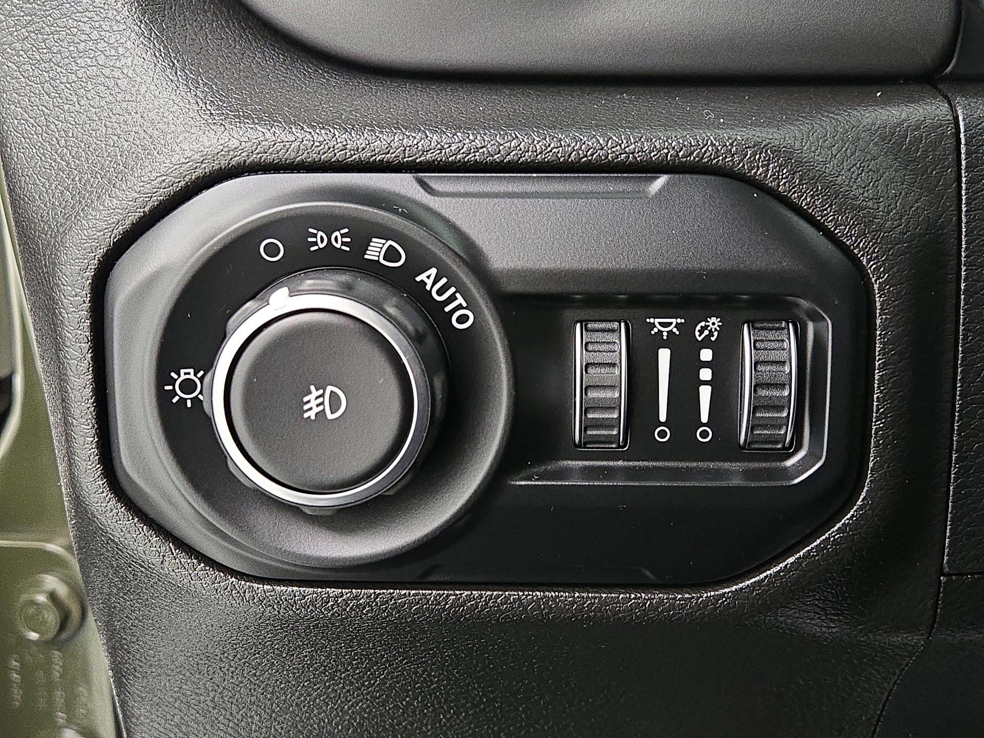 Thumbnail: 2021 Jeep Wrangler - 13