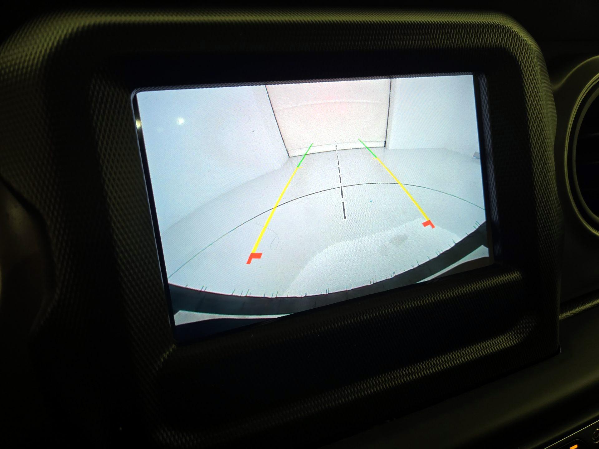 Thumbnail: 2021 Jeep Wrangler - 14