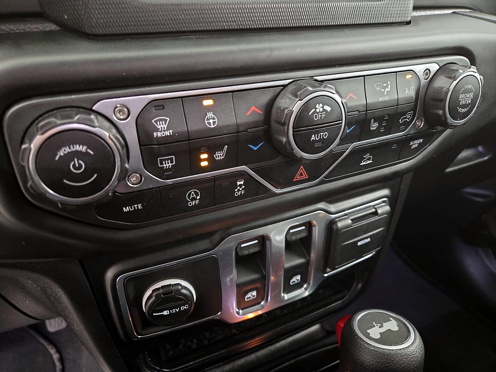 Thumbnail: 2021 Jeep Wrangler - 16