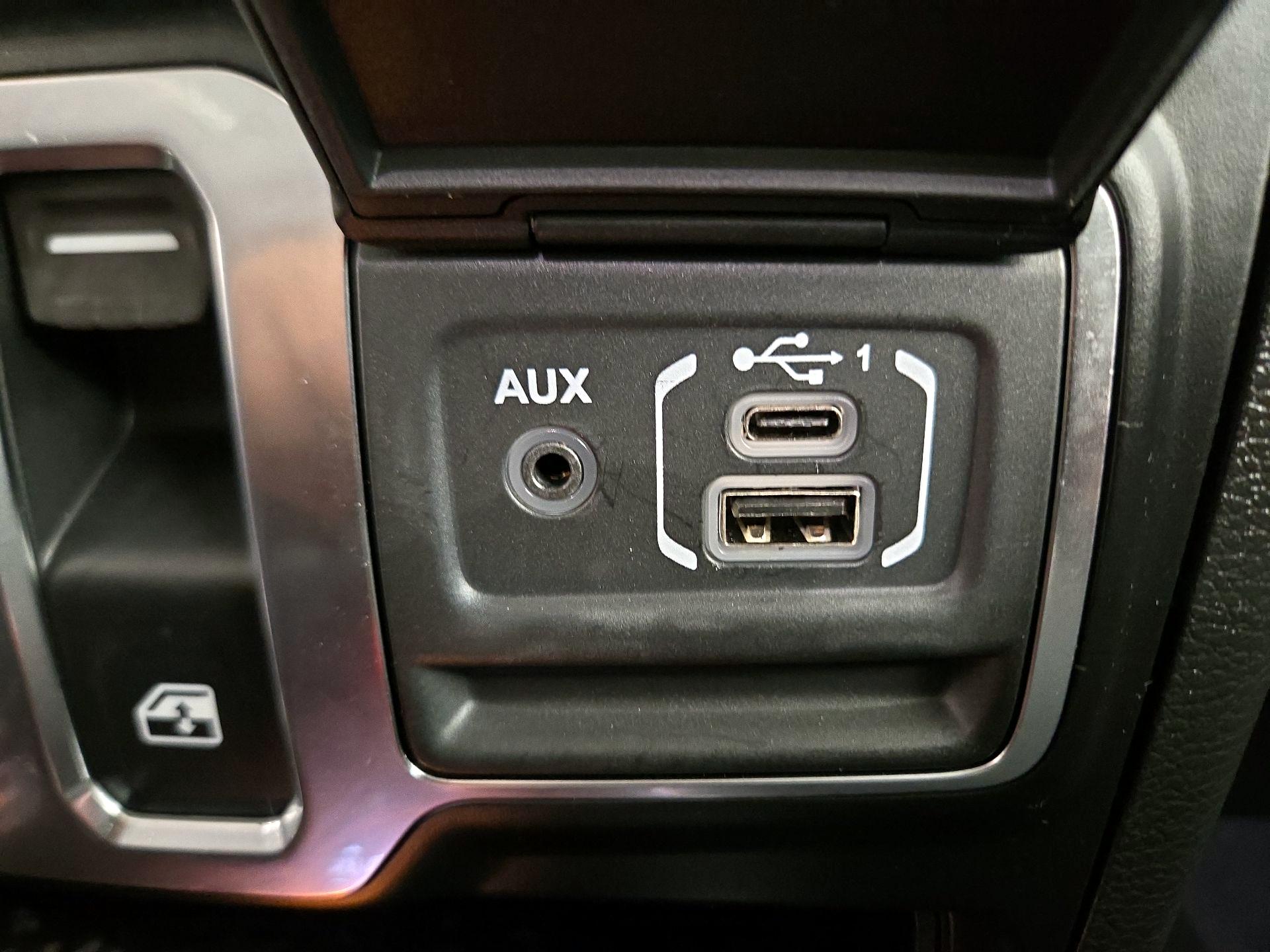 Thumbnail: 2021 Jeep Wrangler - 18