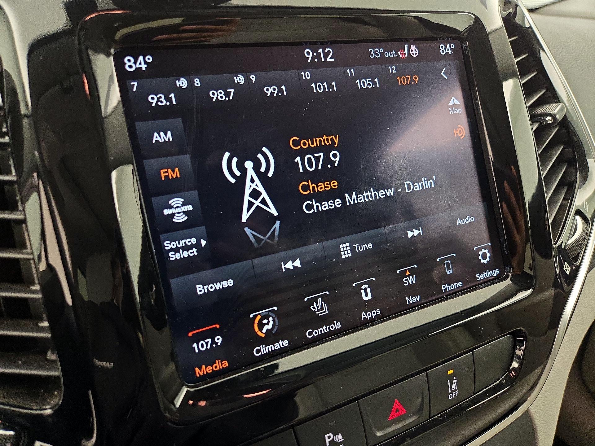 Thumbnail: 2021 Jeep Cherokee - 16