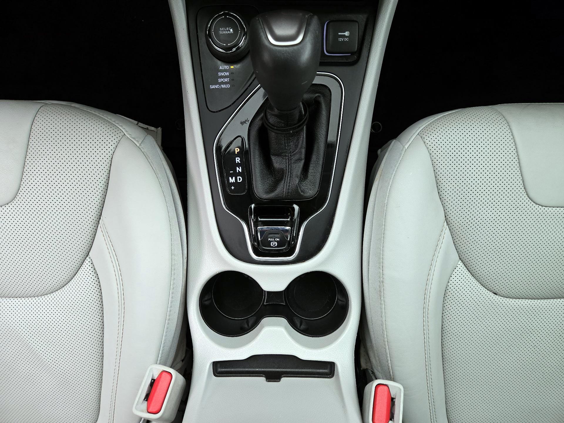 Thumbnail: 2021 Jeep Cherokee - 18