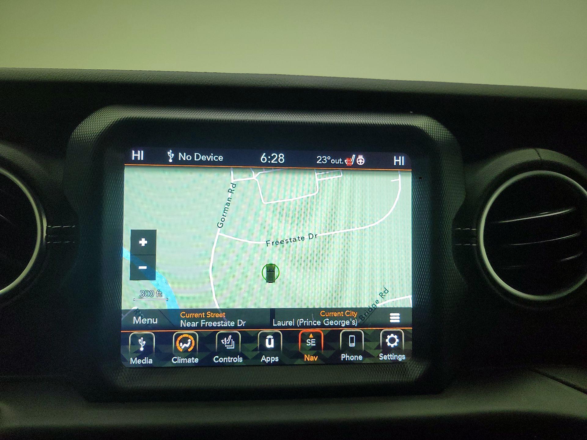 Thumbnail: 2022 Jeep Wrangler - 14