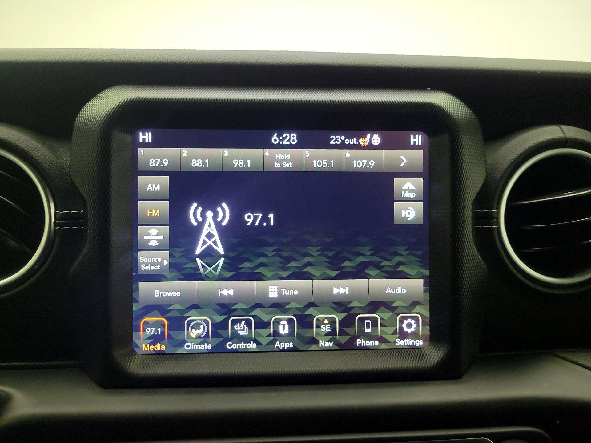 Thumbnail: 2022 Jeep Wrangler - 16