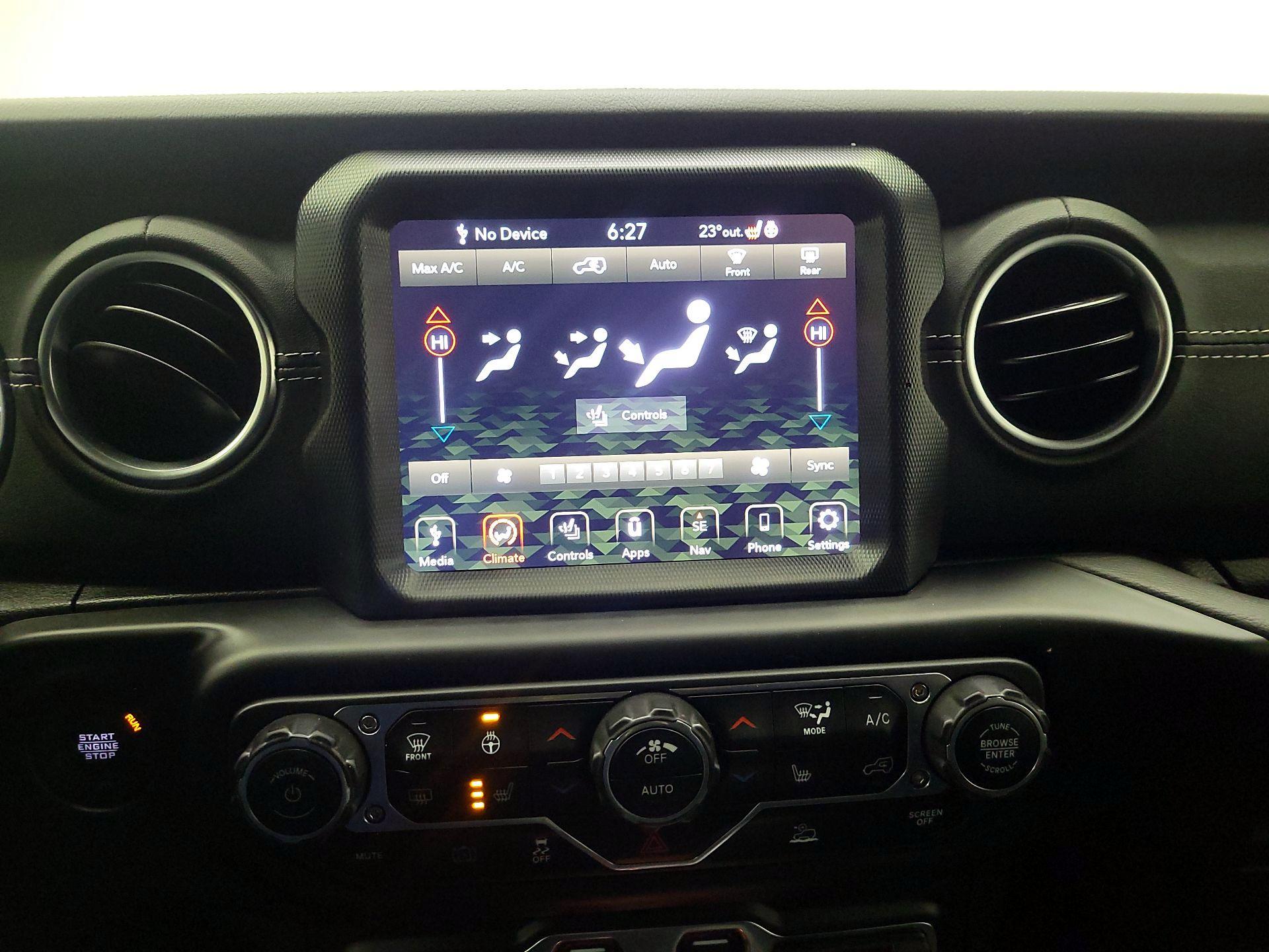 Thumbnail: 2022 Jeep Wrangler - 17