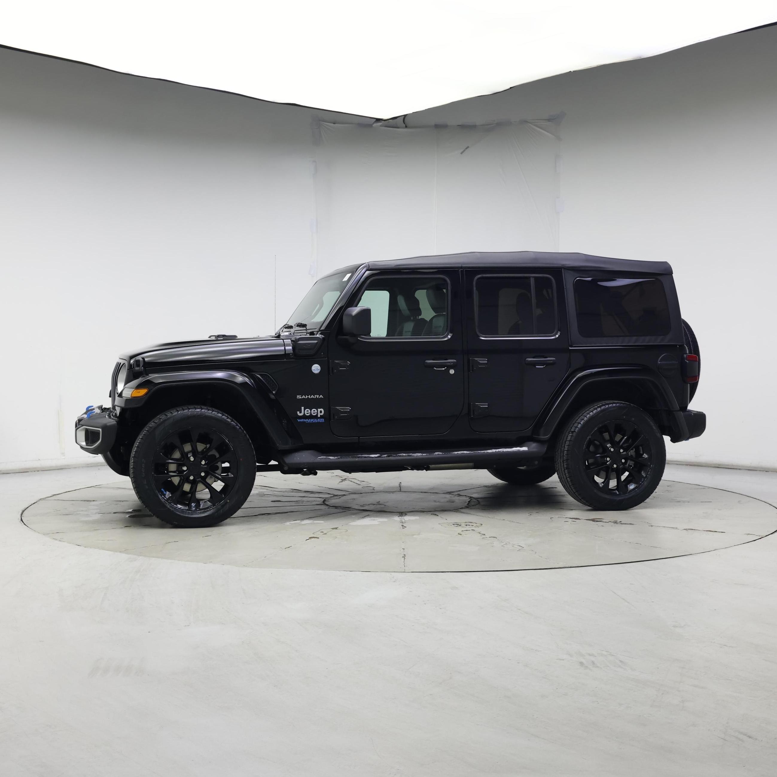 Thumbnail: 2022 Jeep Wrangler - 3