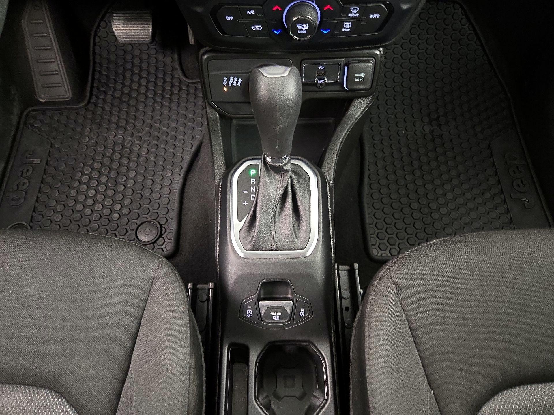 Thumbnail: 2023 Jeep Renegade - 18