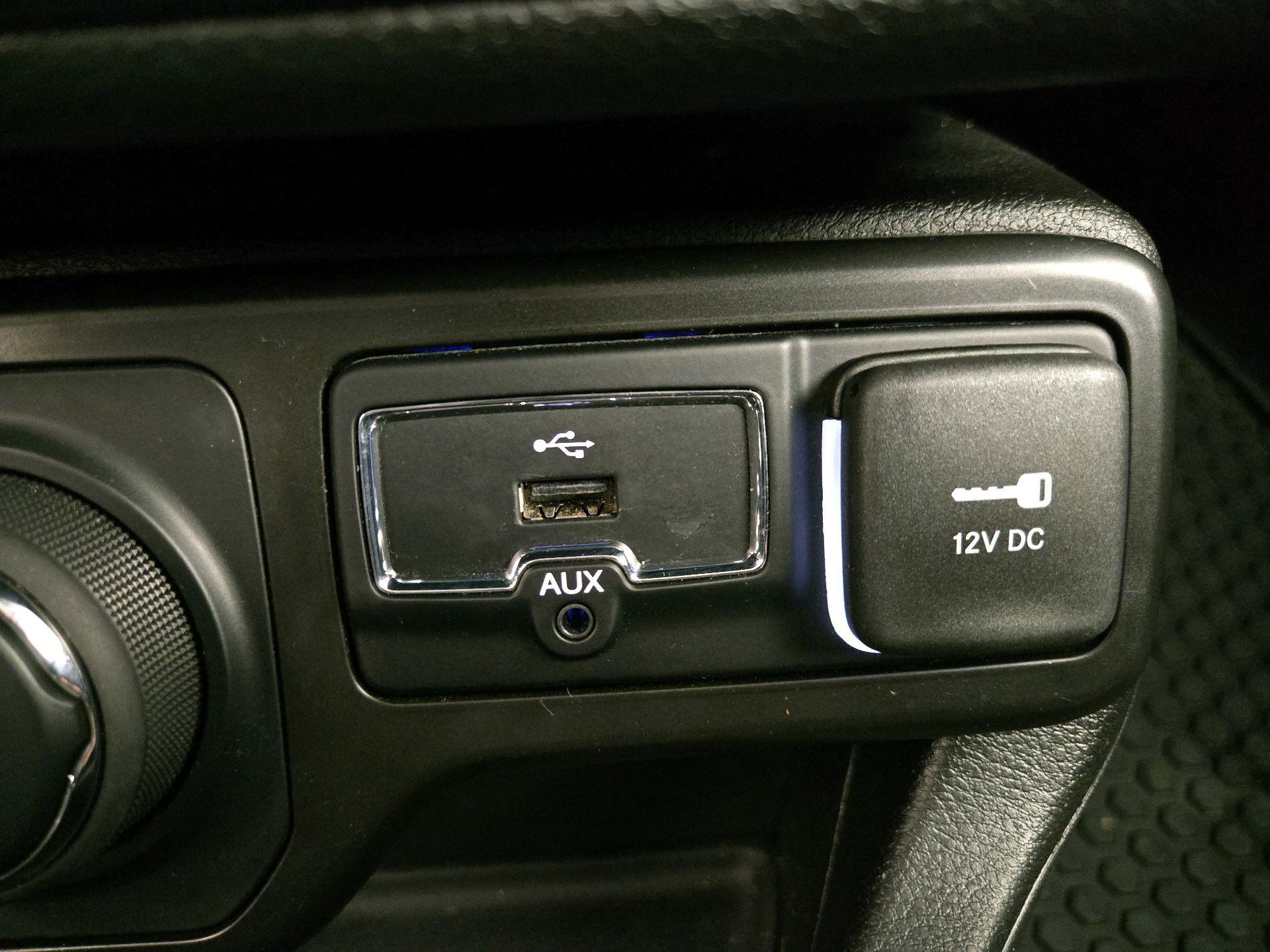 Thumbnail: 2023 Jeep Renegade - 19