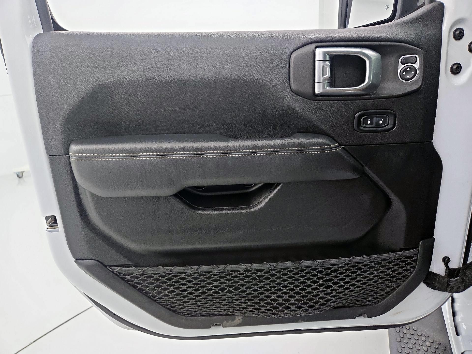 Thumbnail: 2022 Jeep Wrangler - 12