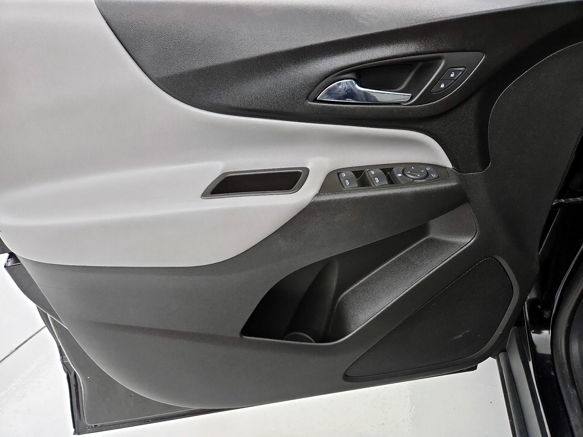 Thumbnail: 2020 Chevrolet Equinox - 12