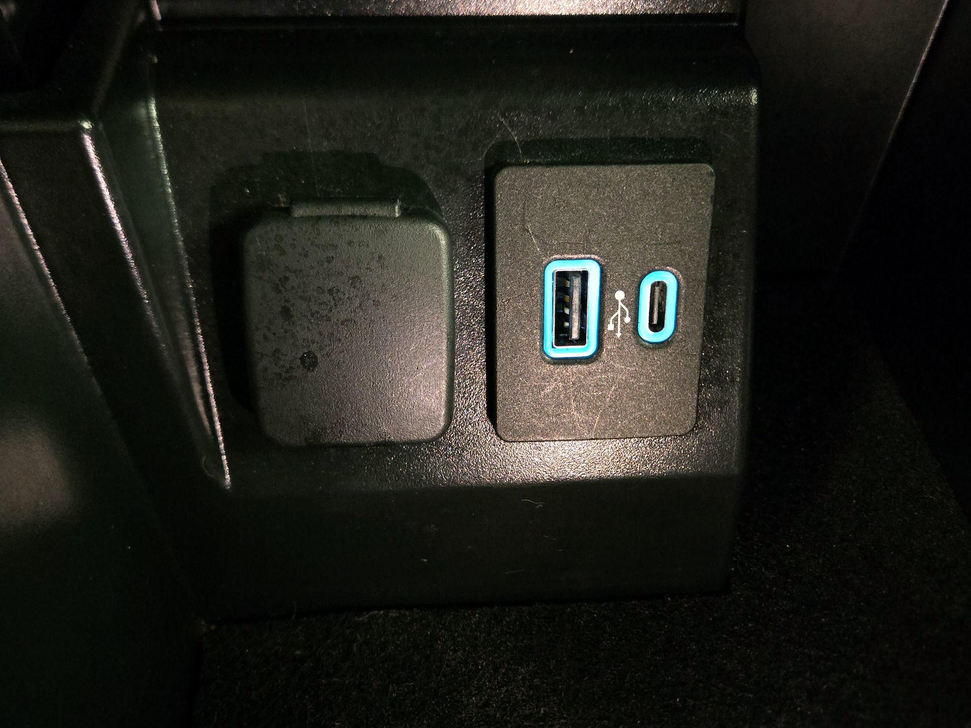 Thumbnail: 2023 Ford Explorer - 19