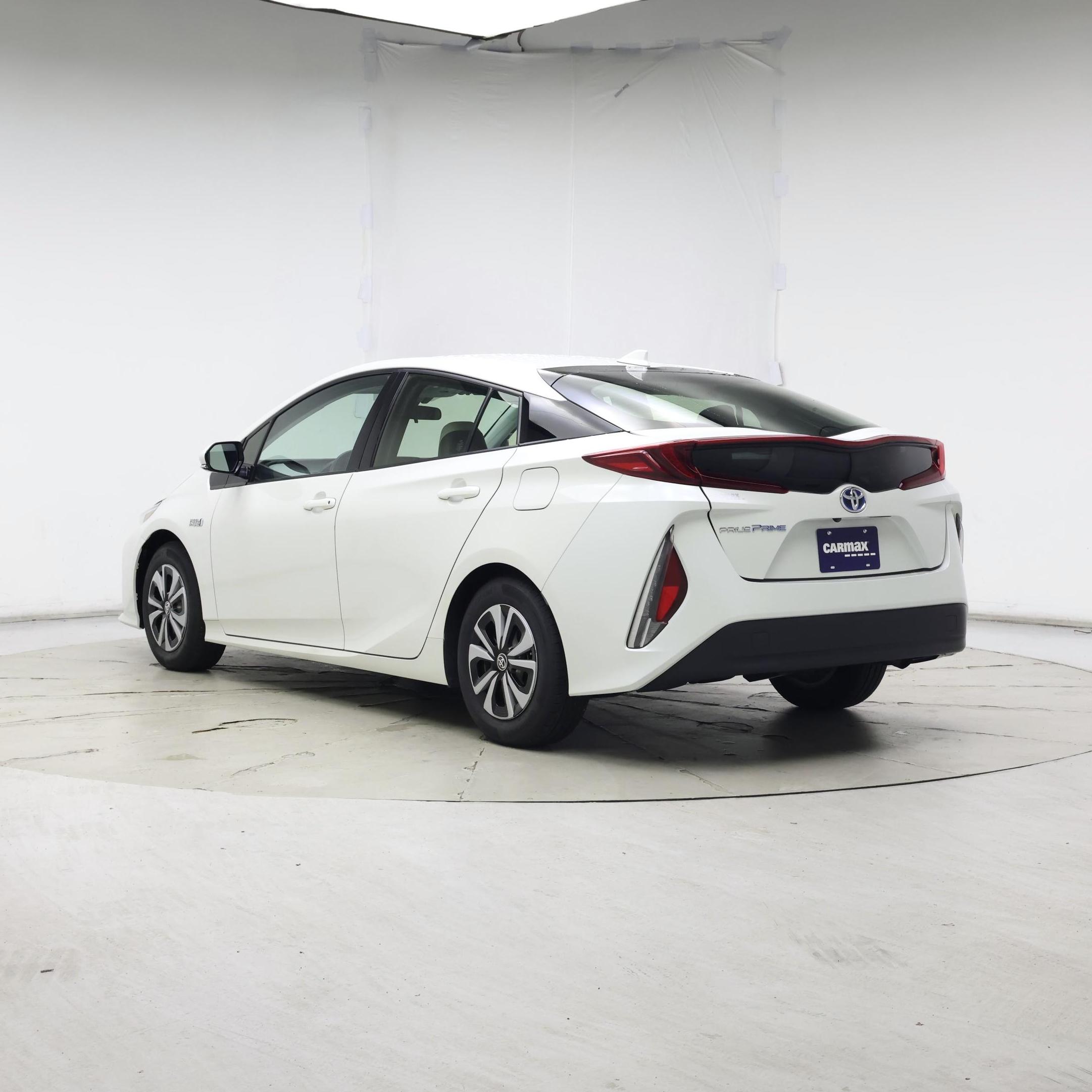 Thumbnail: 2017 Toyota Prius Prime - 2