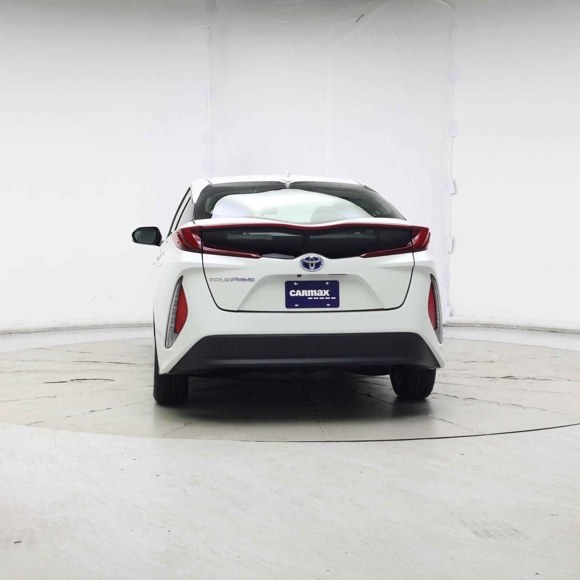 Thumbnail: 2017 Toyota Prius Prime - 6