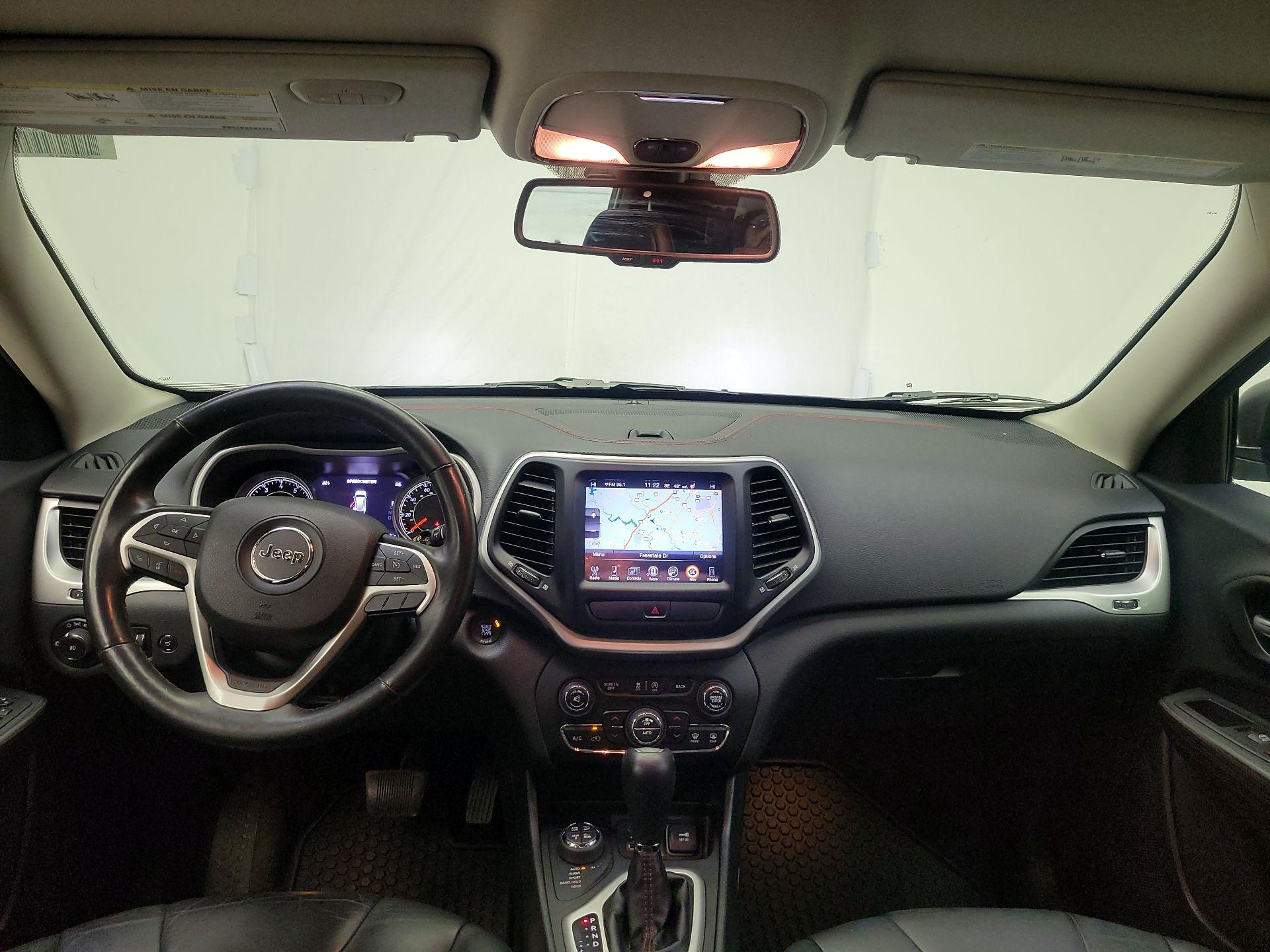 Thumbnail: 2015 Jeep Cherokee - 9