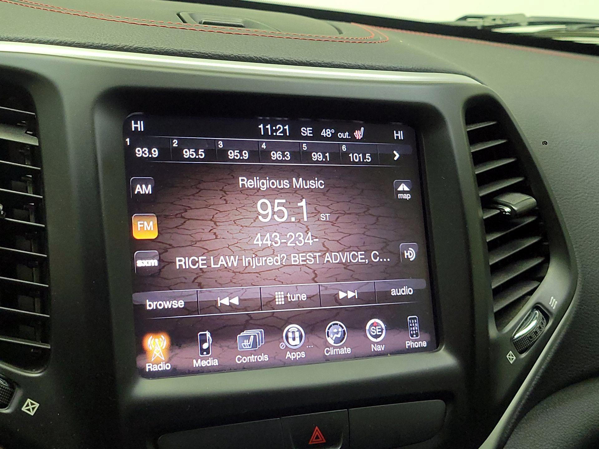 Thumbnail: 2015 Jeep Cherokee - 16