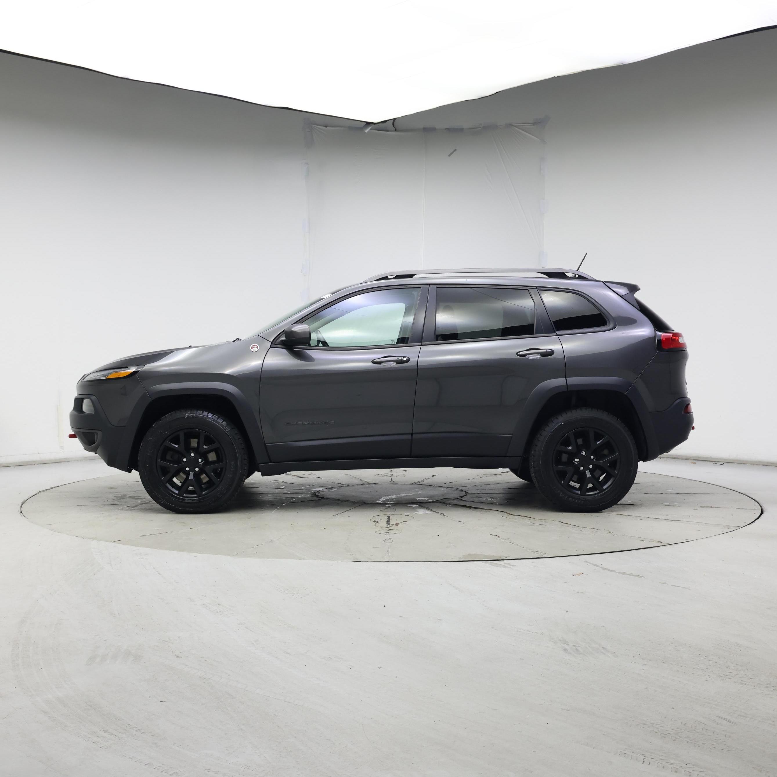 Thumbnail: 2015 Jeep Cherokee - 3