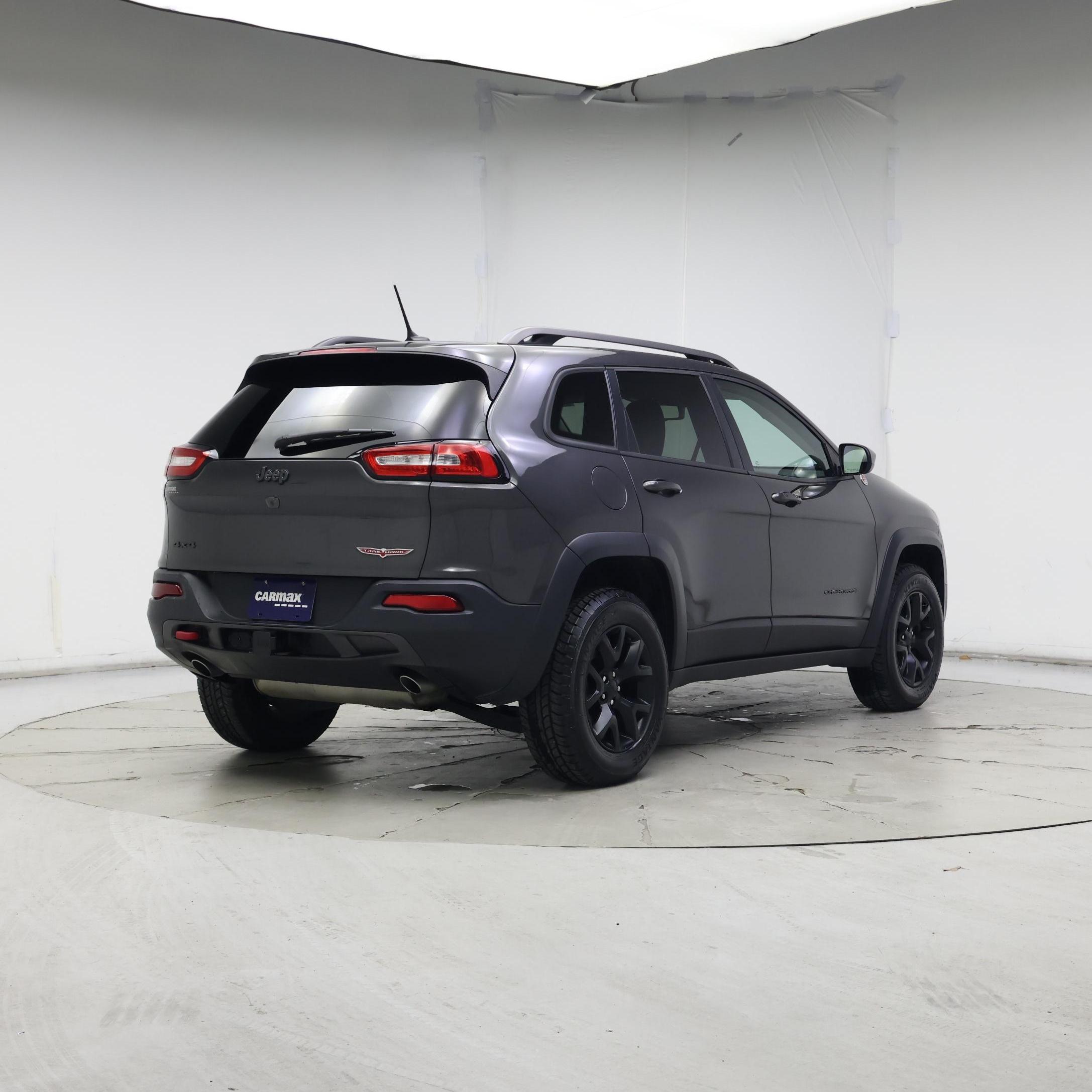 Thumbnail: 2015 Jeep Cherokee - 8