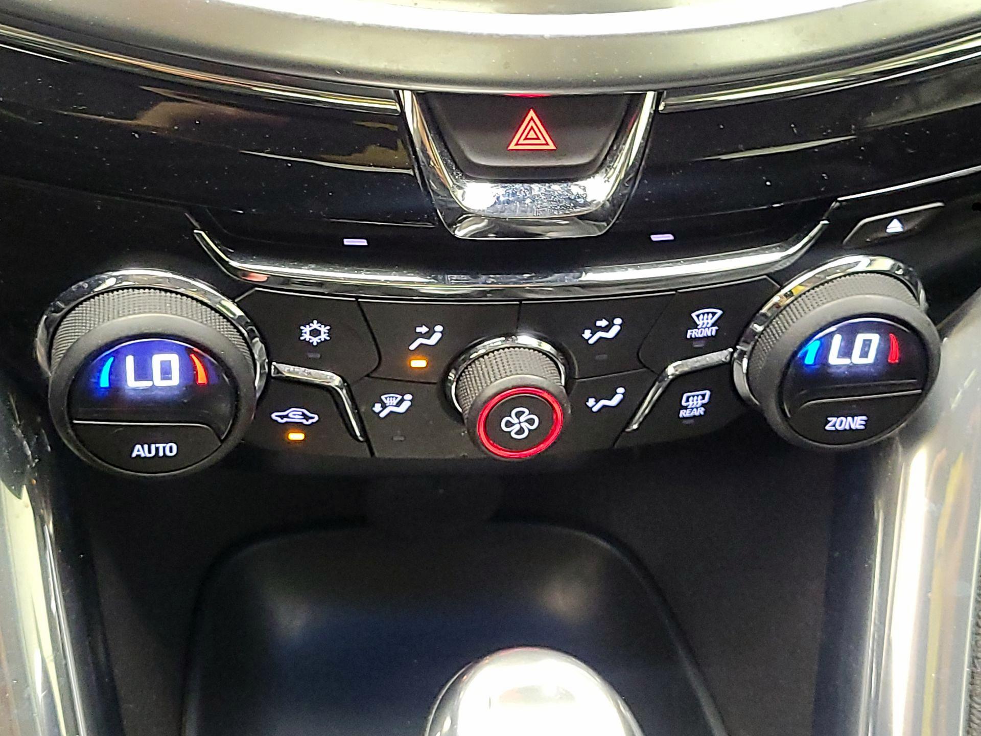 Thumbnail: 2015 Chevrolet  - 17