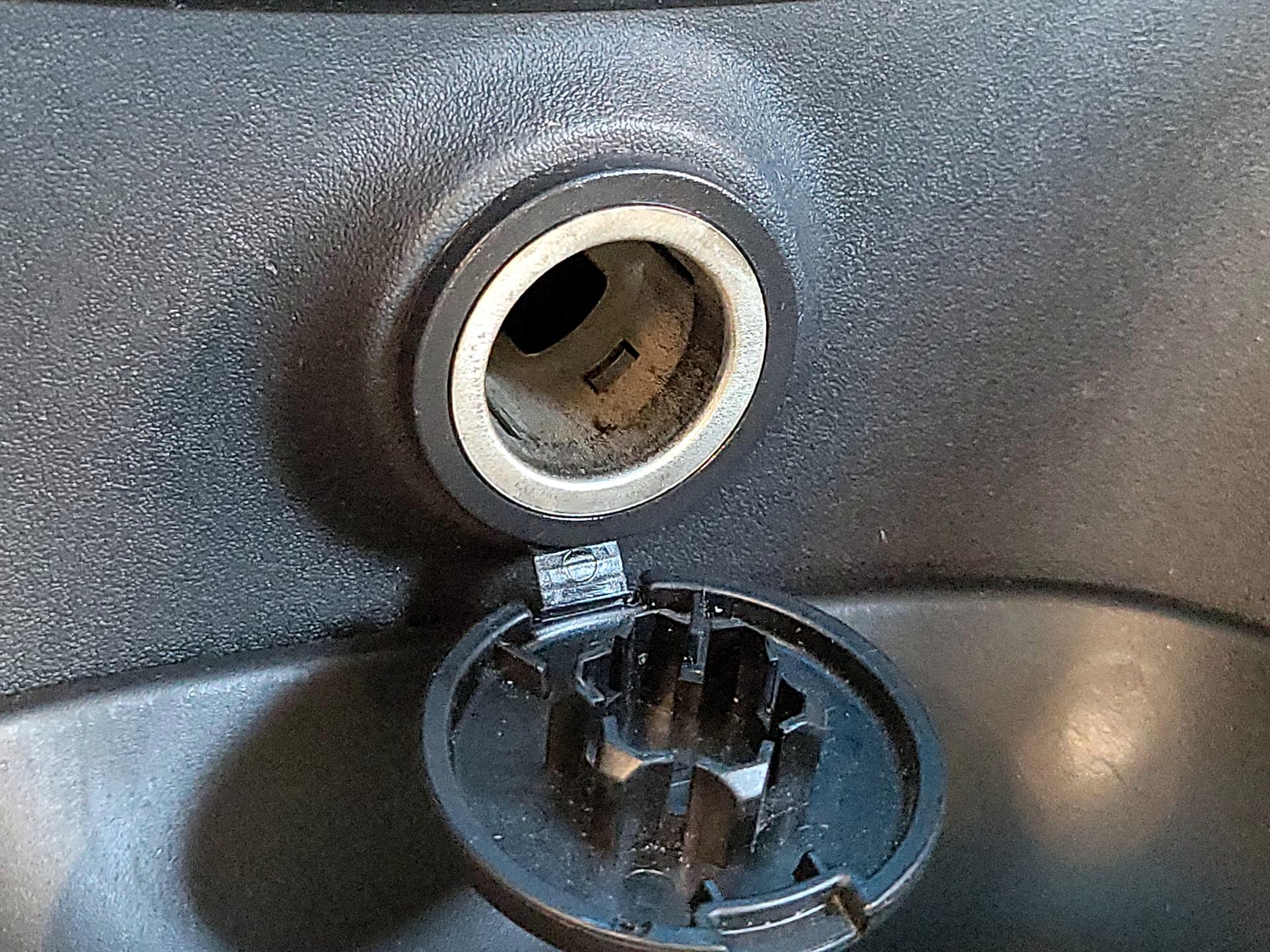 Thumbnail: 2015 Chevrolet  - 19