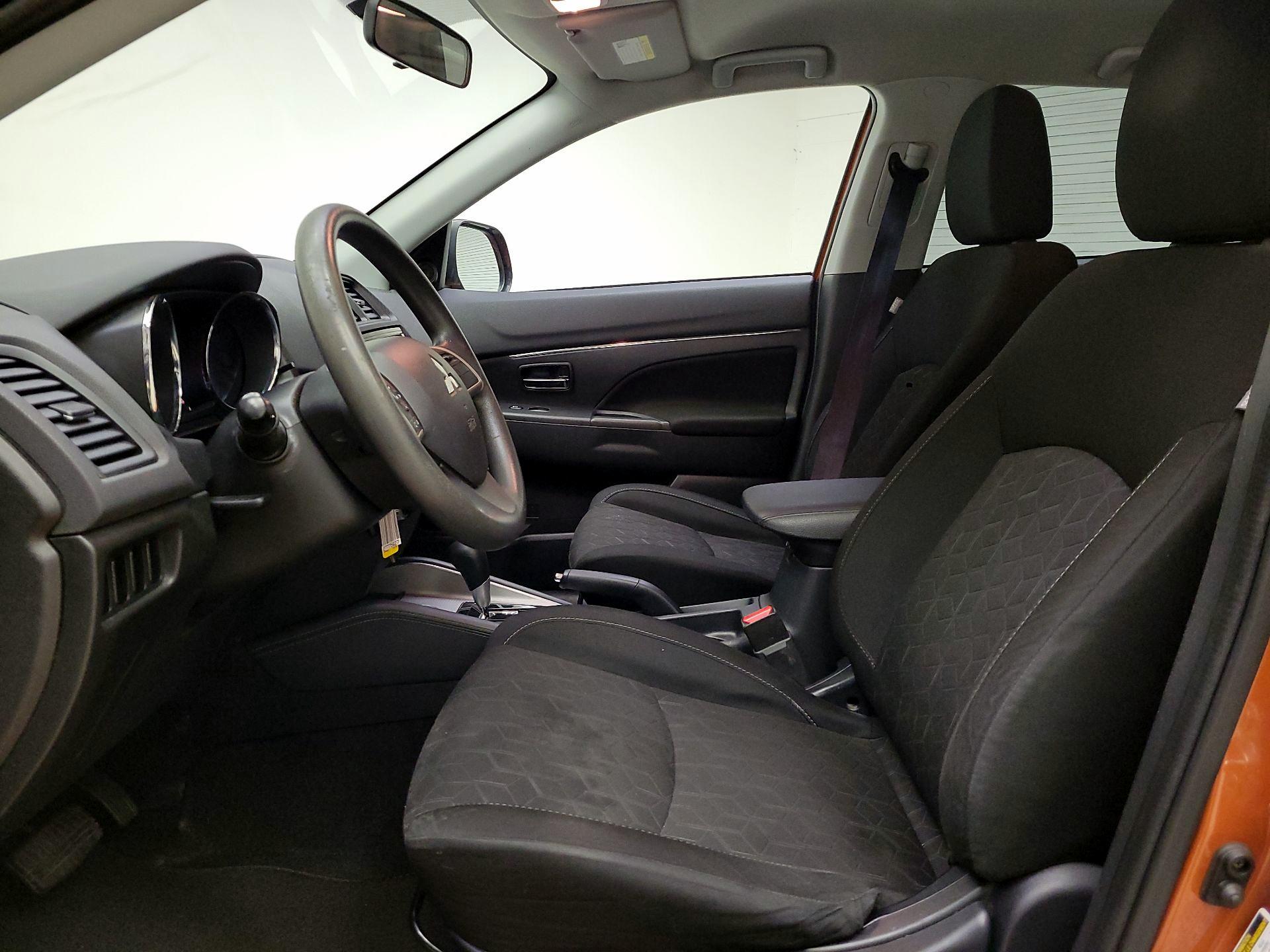 Thumbnail: 2020 Mitsubishi Outlander Sport - 11