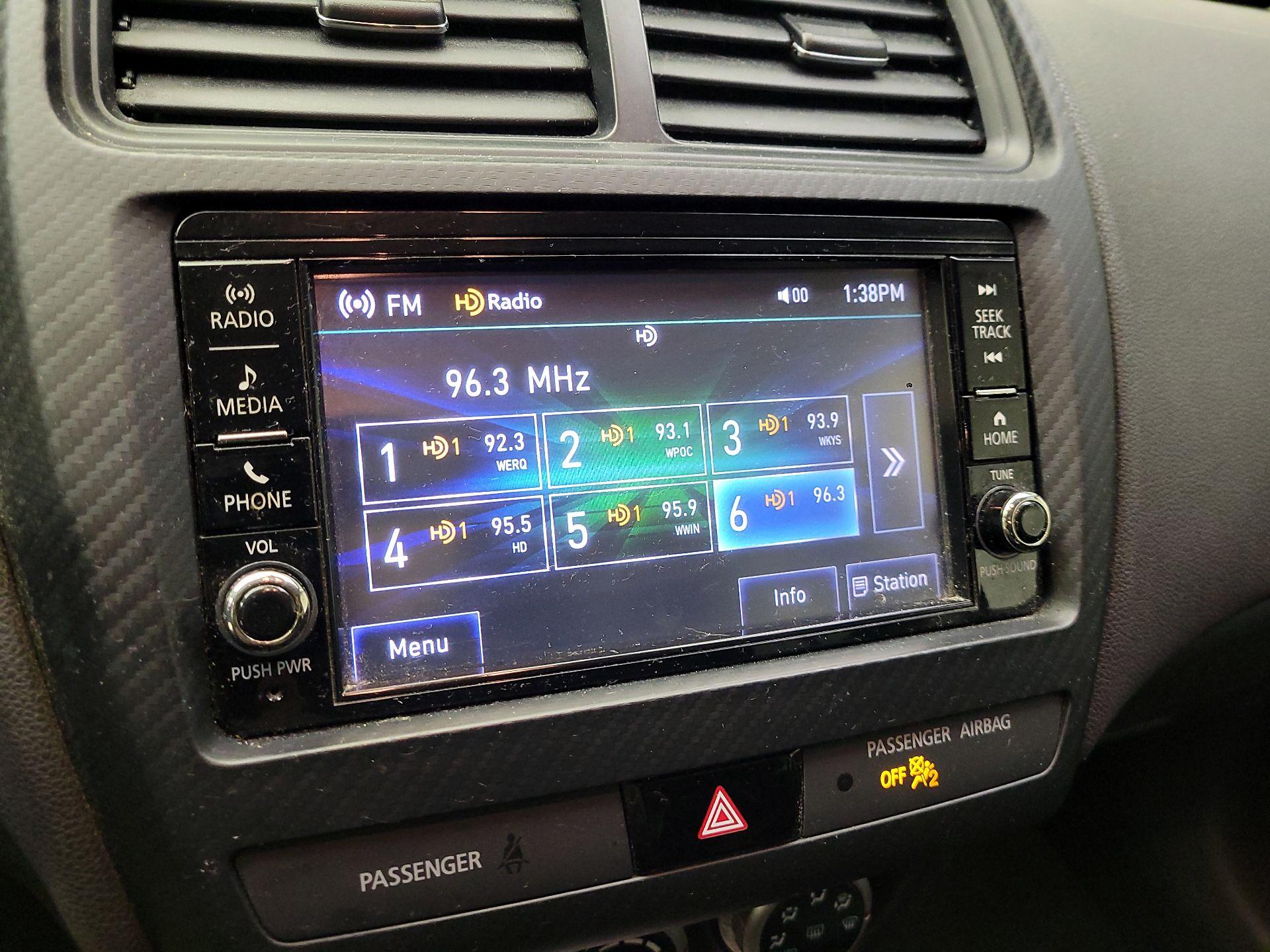 Thumbnail: 2020 Mitsubishi Outlander Sport - 15