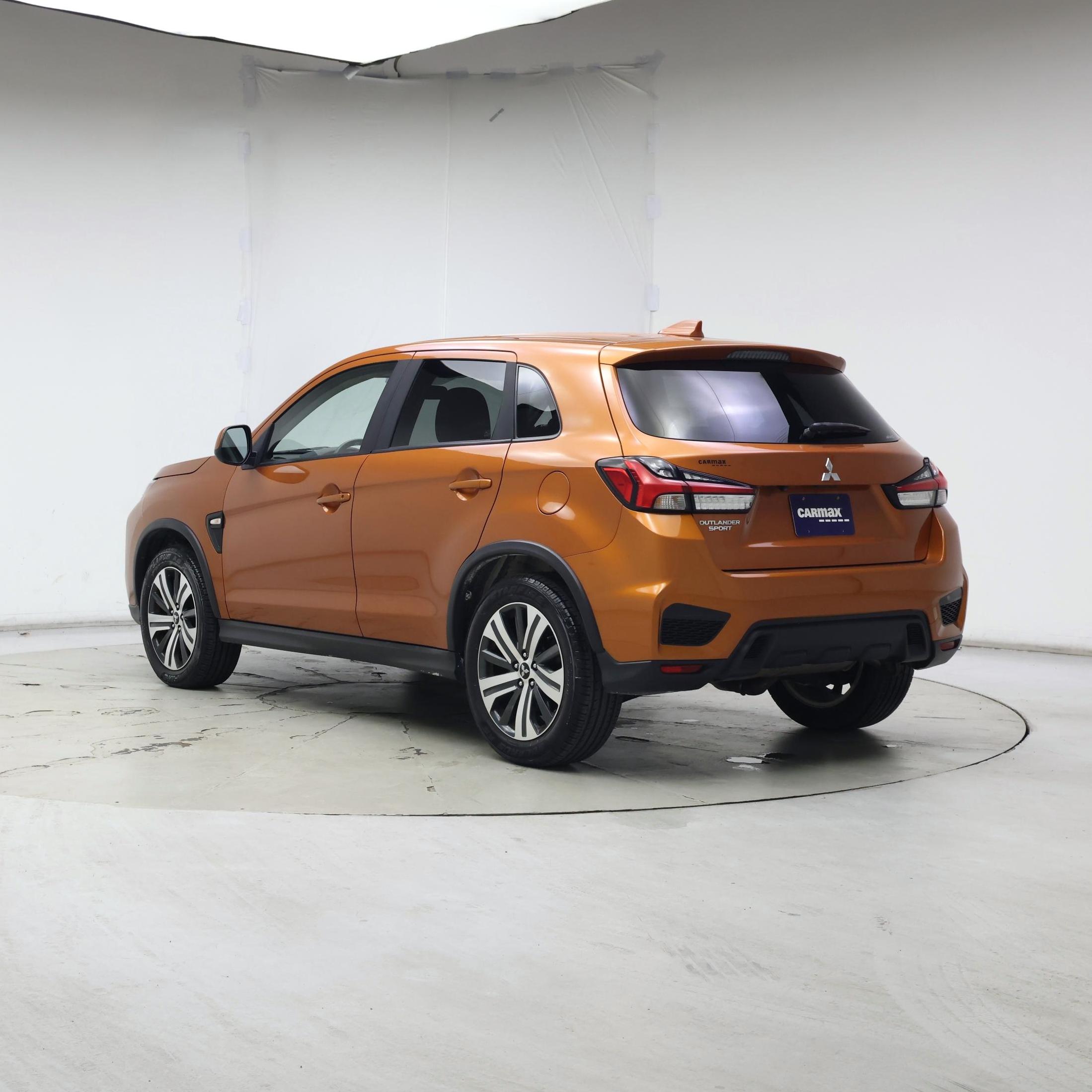 Thumbnail: 2020 Mitsubishi Outlander Sport - 2