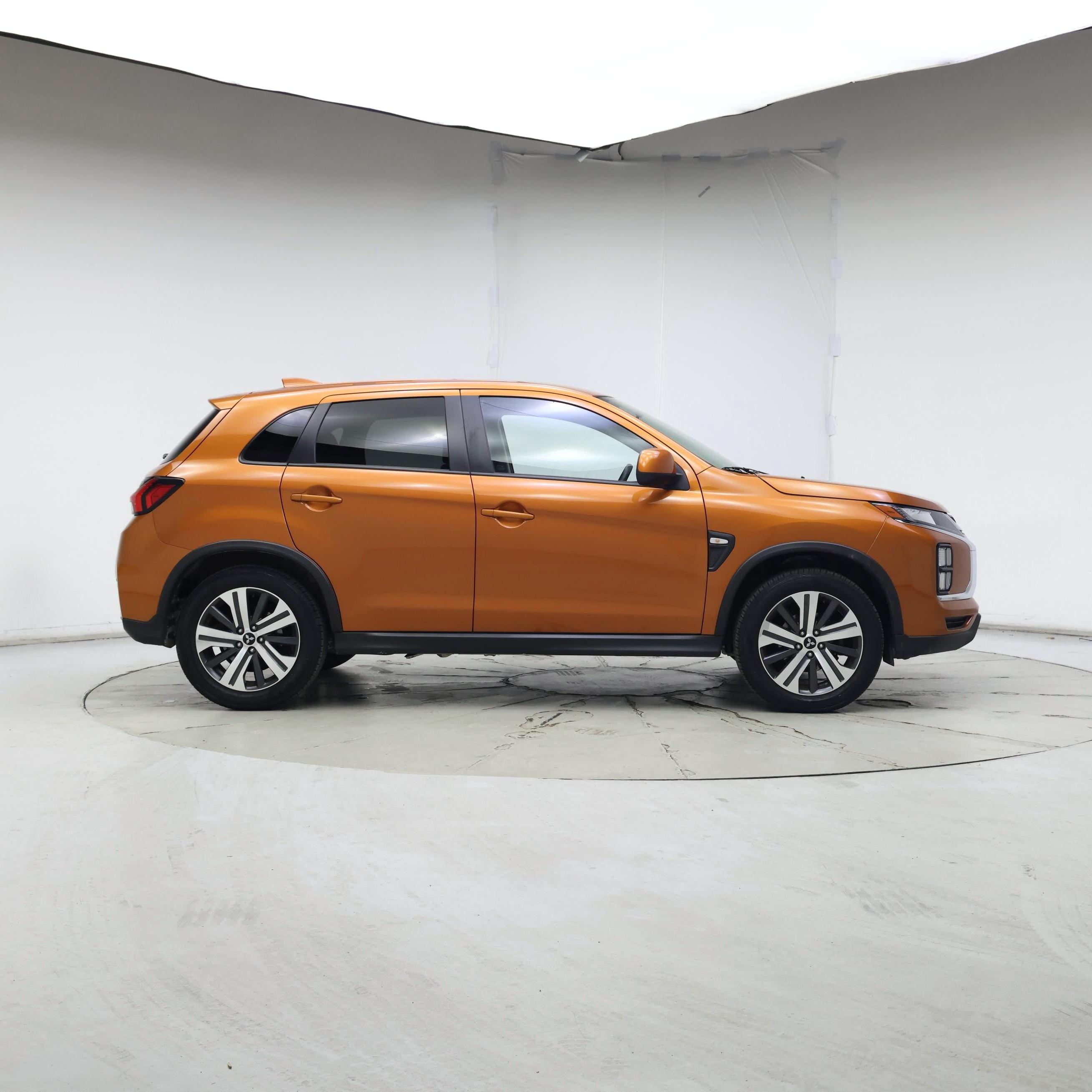 Thumbnail: 2020 Mitsubishi Outlander Sport - 7