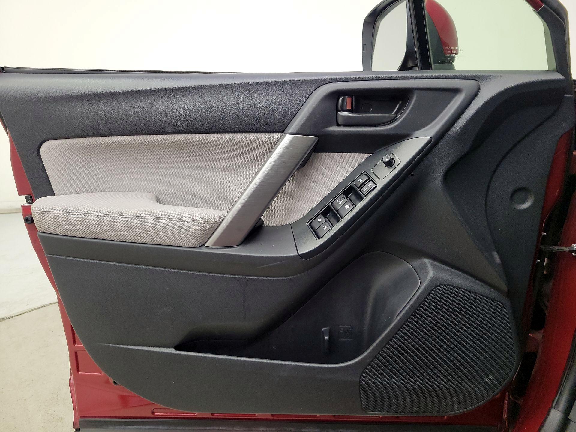 Thumbnail: 2015 Subaru Forester - 12