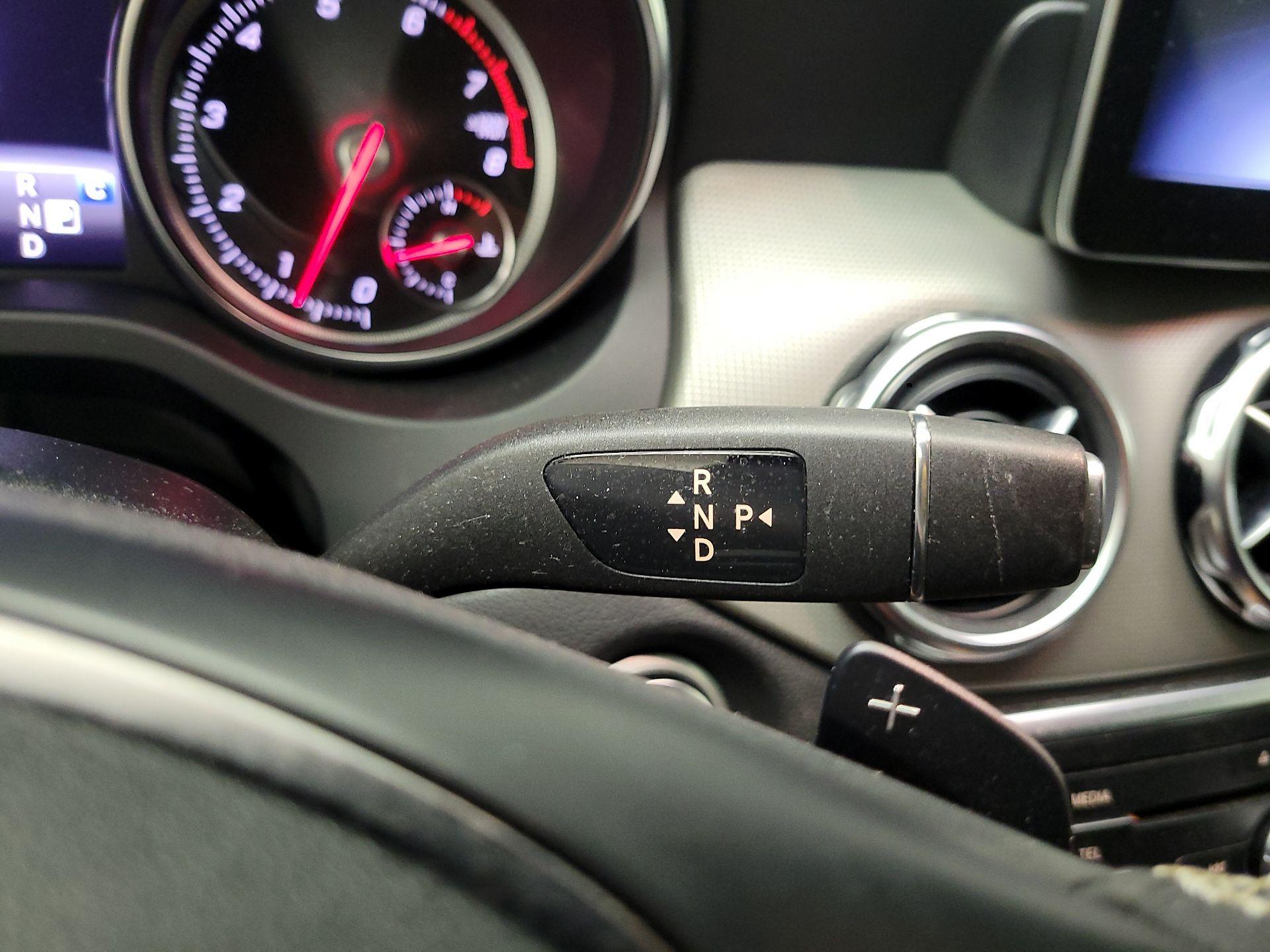 Thumbnail: 2018 Mercedes-Benz GLA - 17