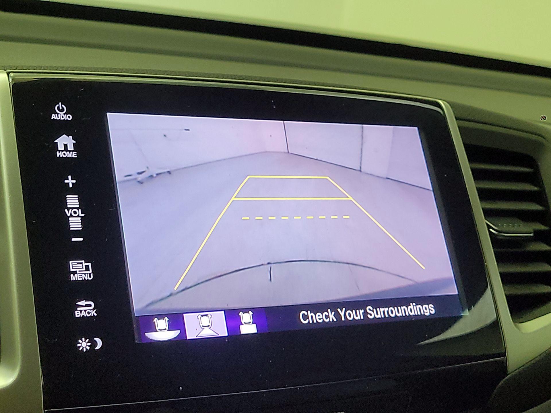 Thumbnail: 2018 Honda Pilot - 14