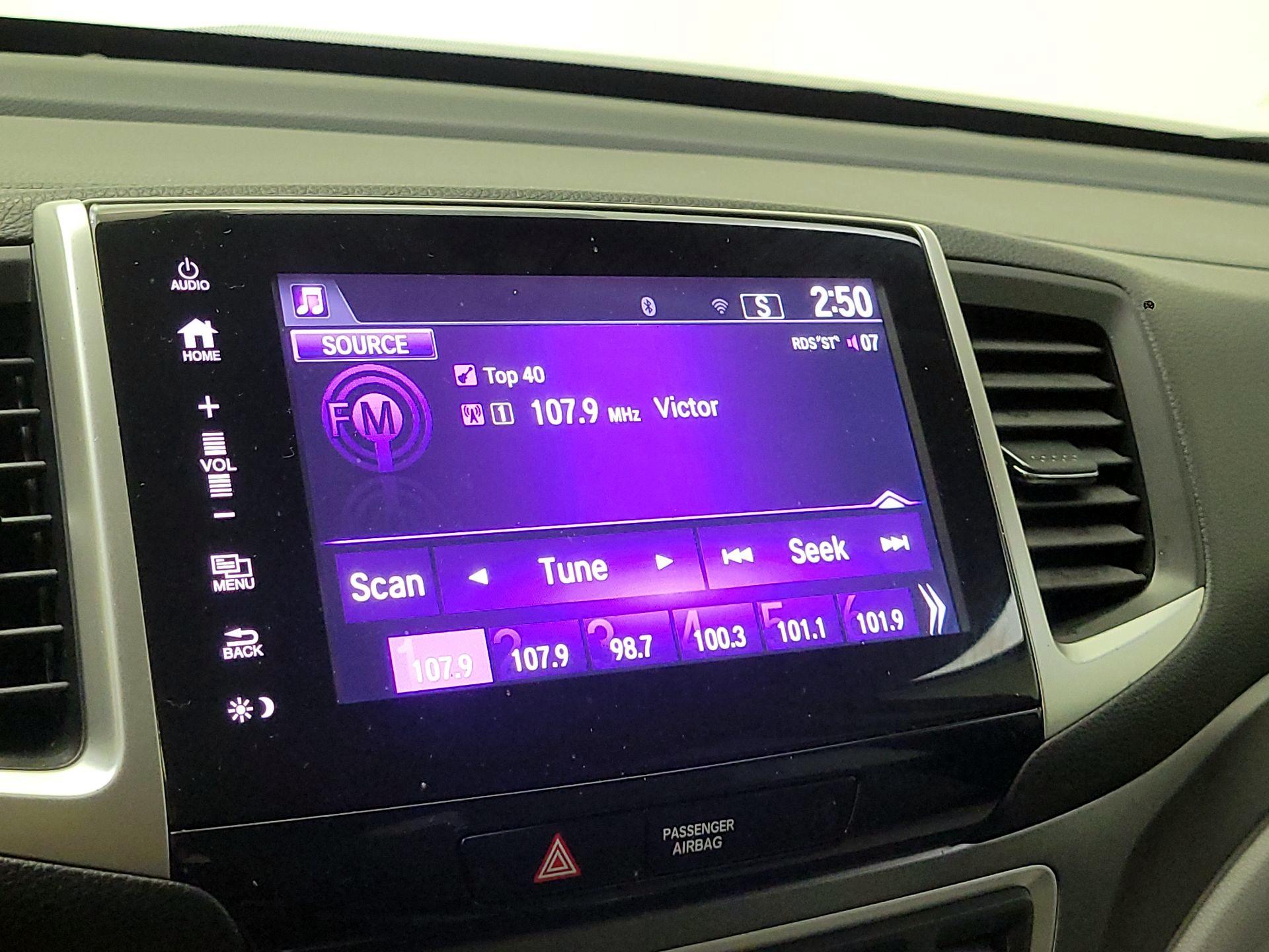 Thumbnail: 2018 Honda Pilot - 15