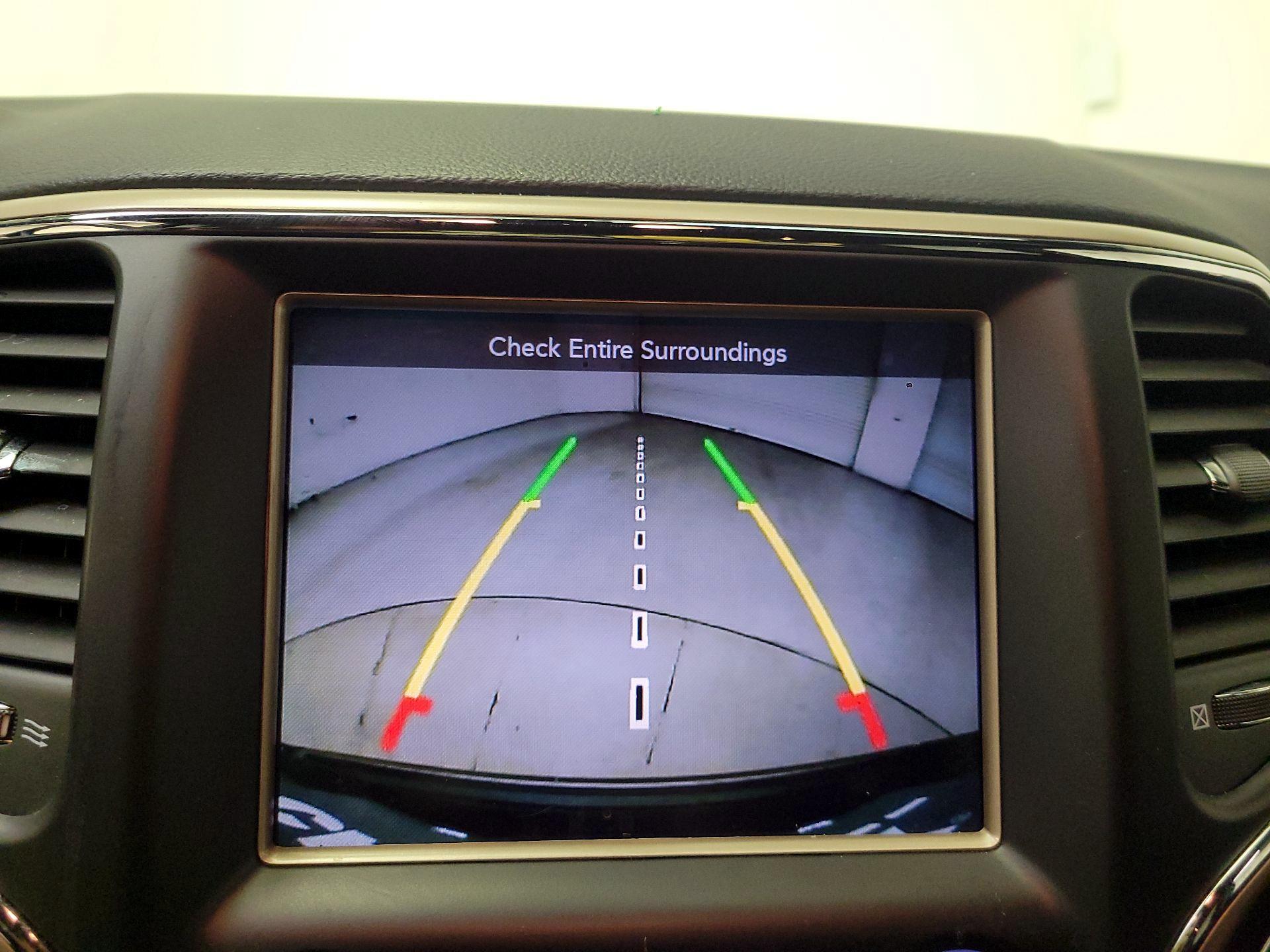 Thumbnail: 2016 Jeep Grand Cherokee - 14