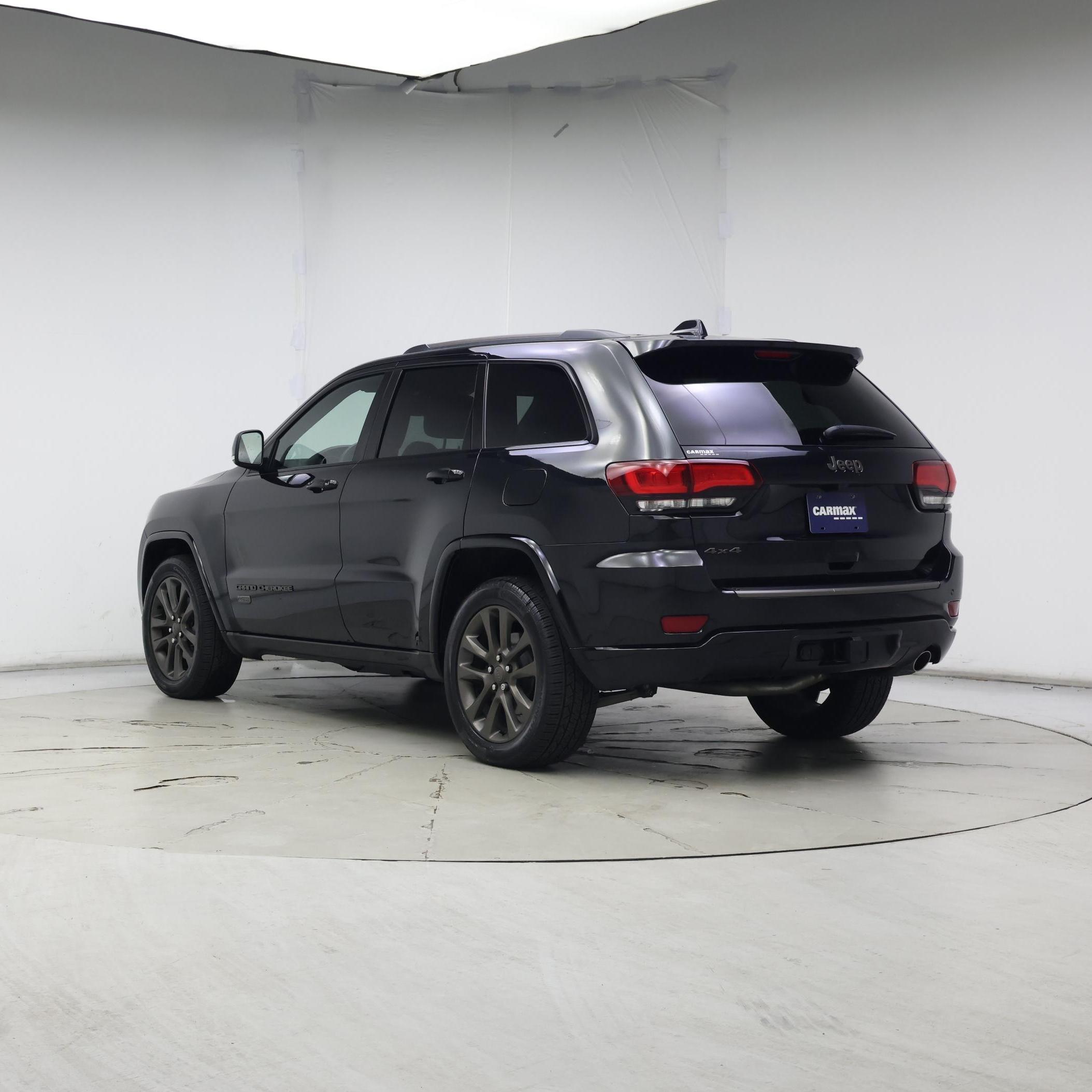Thumbnail: 2016 Jeep Grand Cherokee - 2