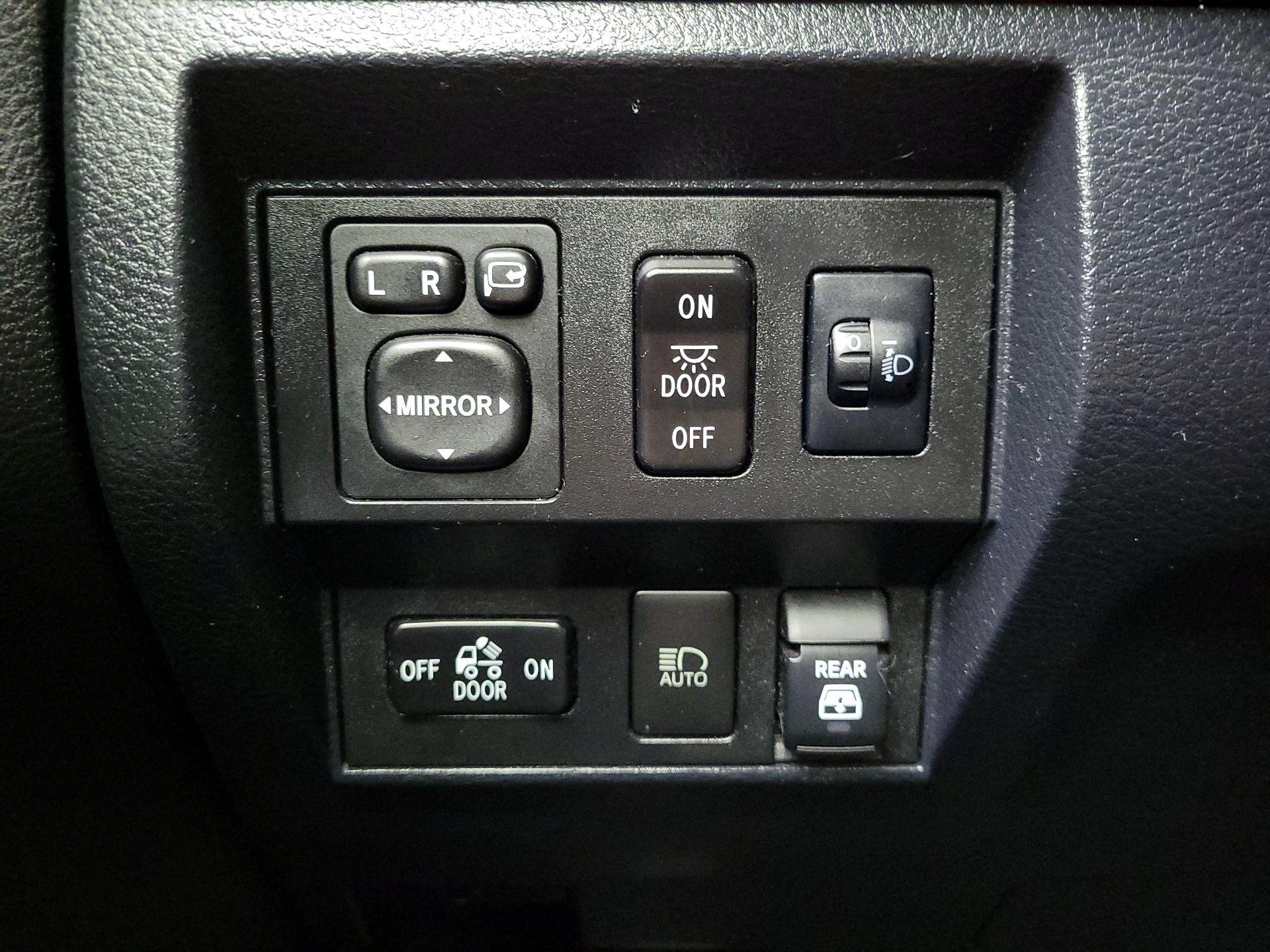 Thumbnail: 2020 Toyota Tundra - 13