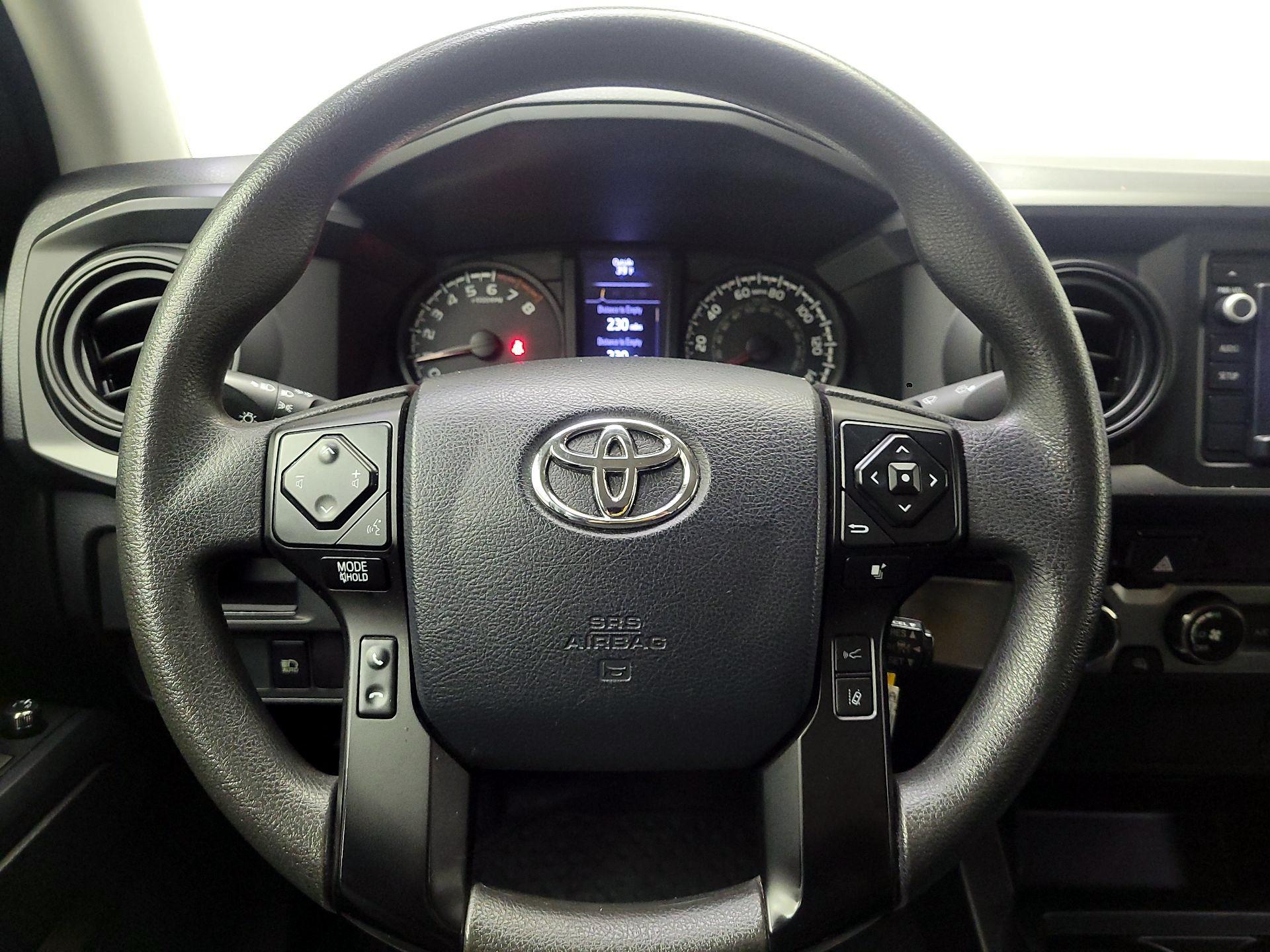 Thumbnail: 2018 Toyota Tacoma - 10