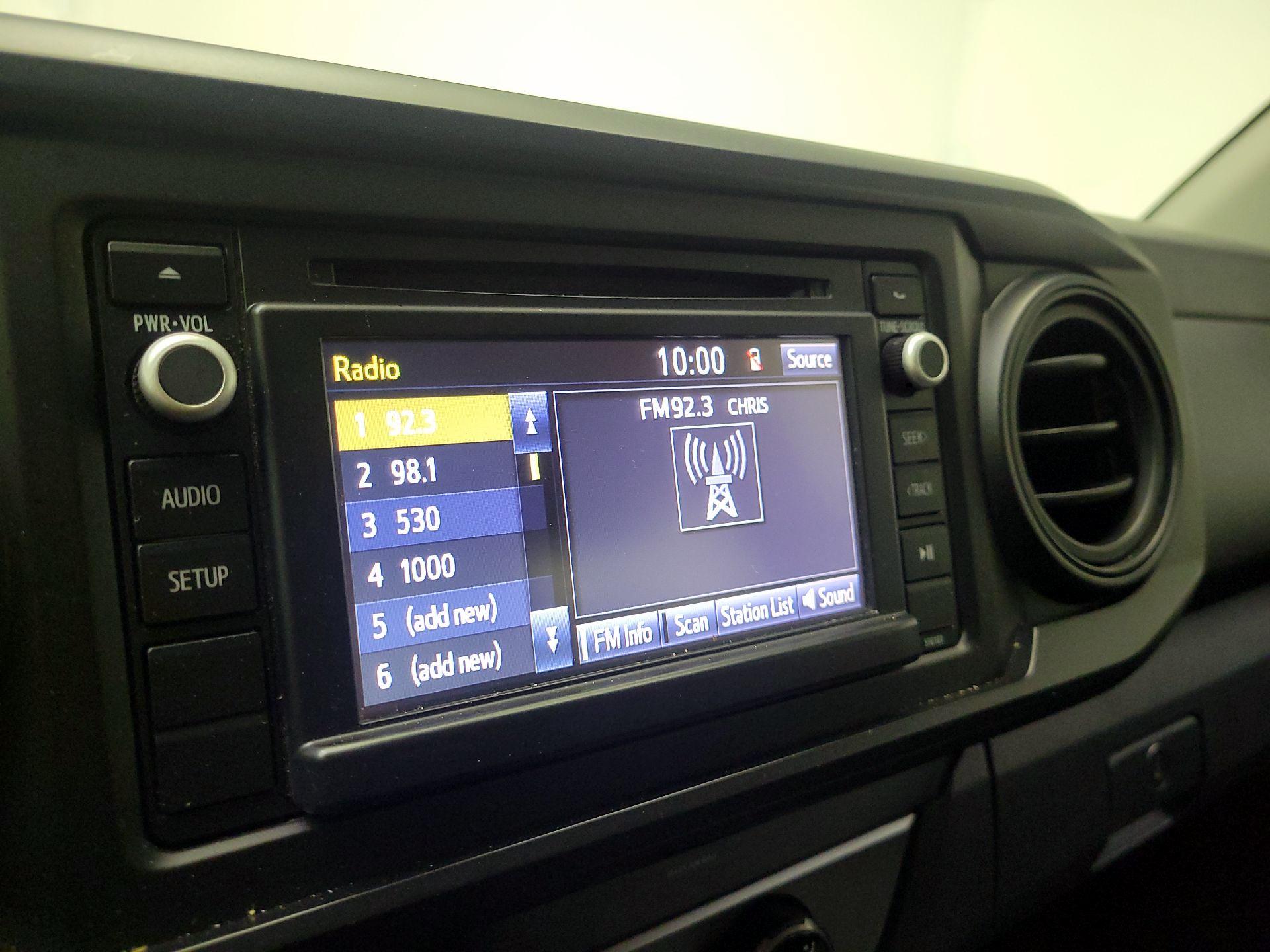 Thumbnail: 2018 Toyota Tacoma - 15