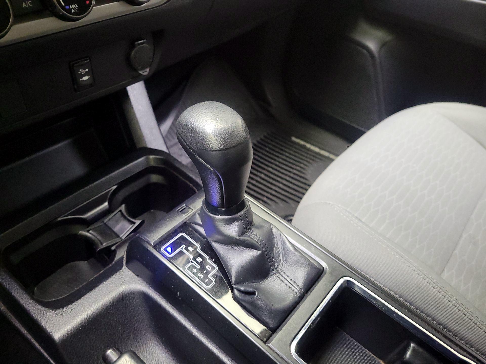 Thumbnail: 2018 Toyota Tacoma - 17