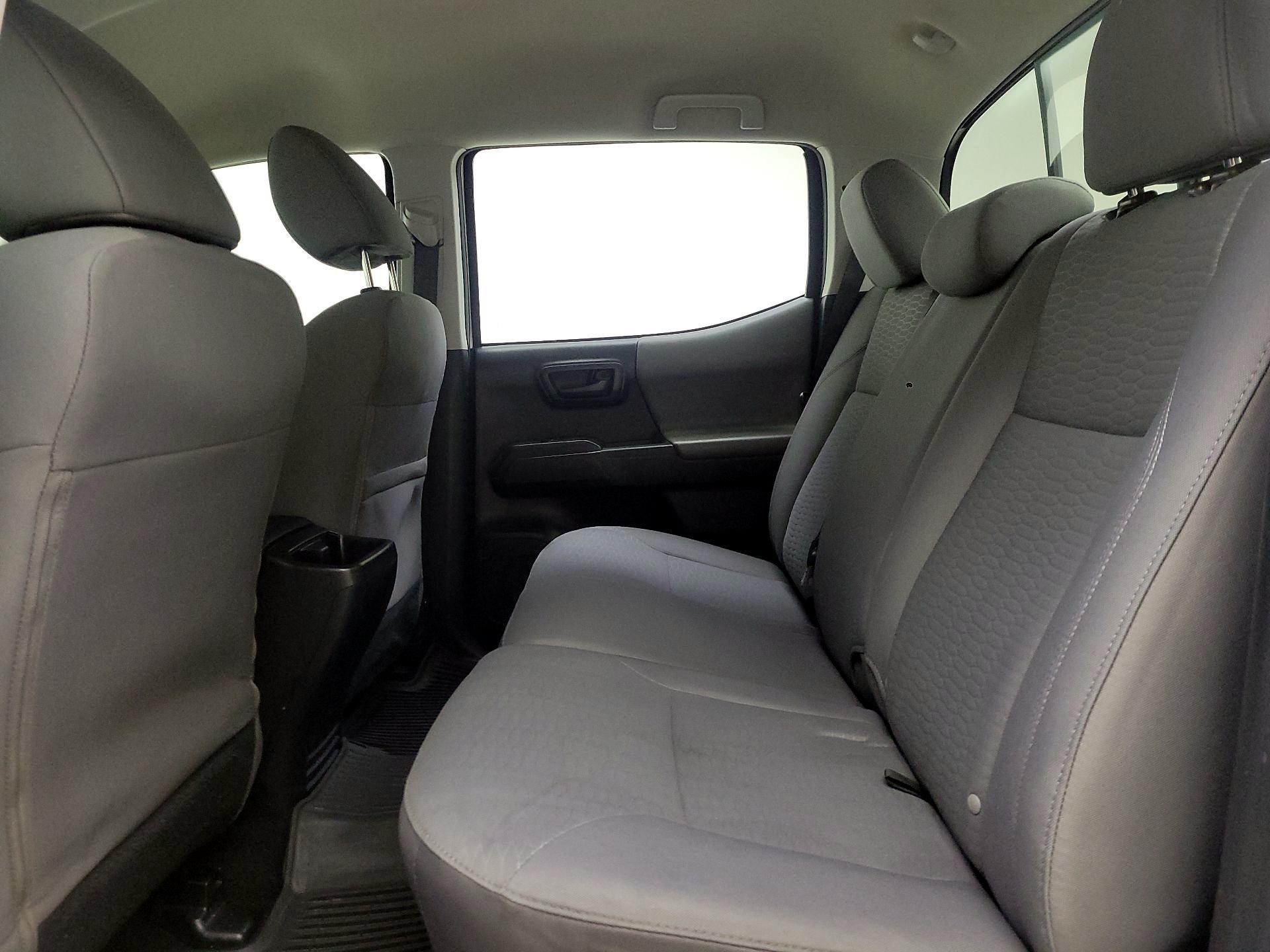 Thumbnail: 2018 Toyota Tacoma - 19