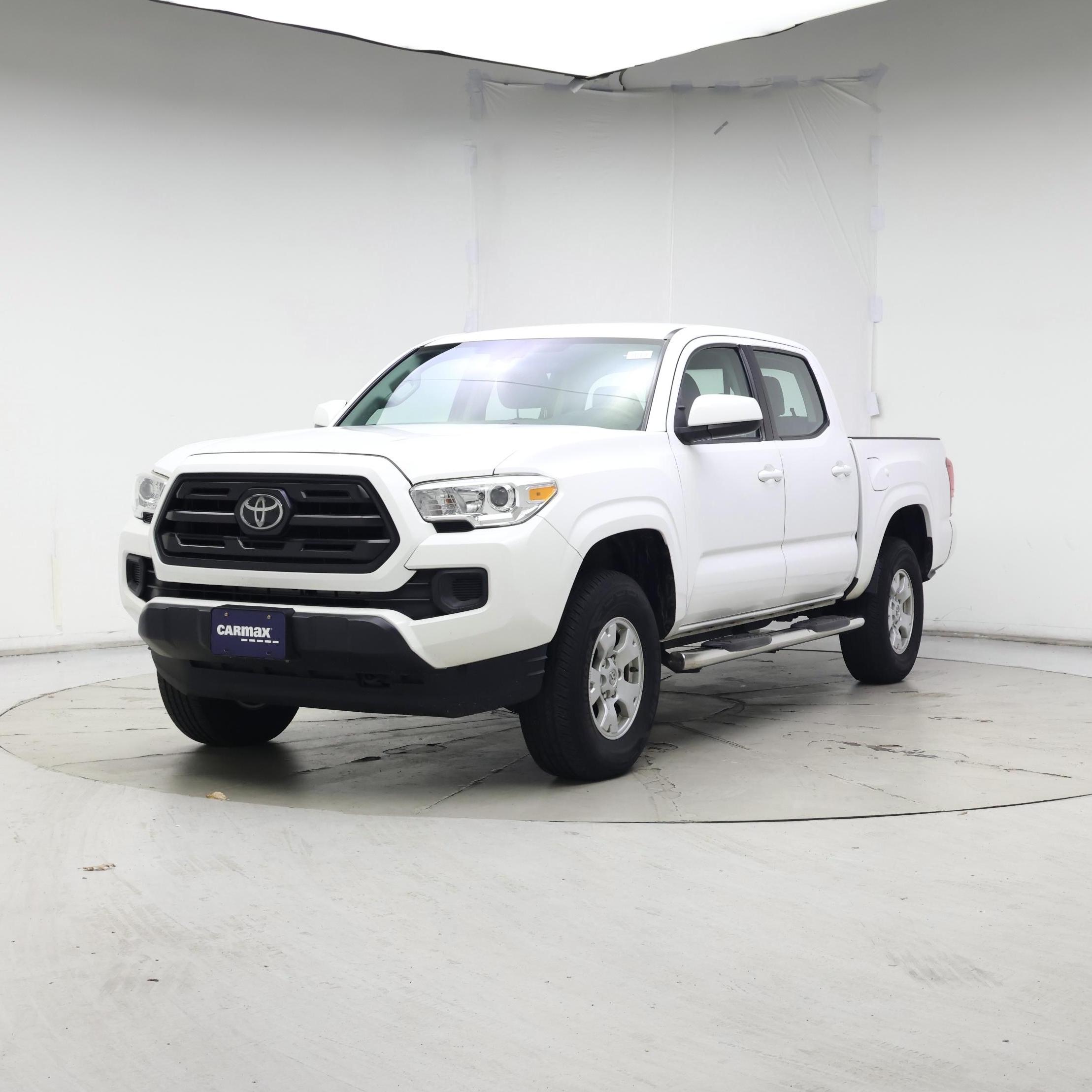 Thumbnail: 2018 Toyota Tacoma - 4