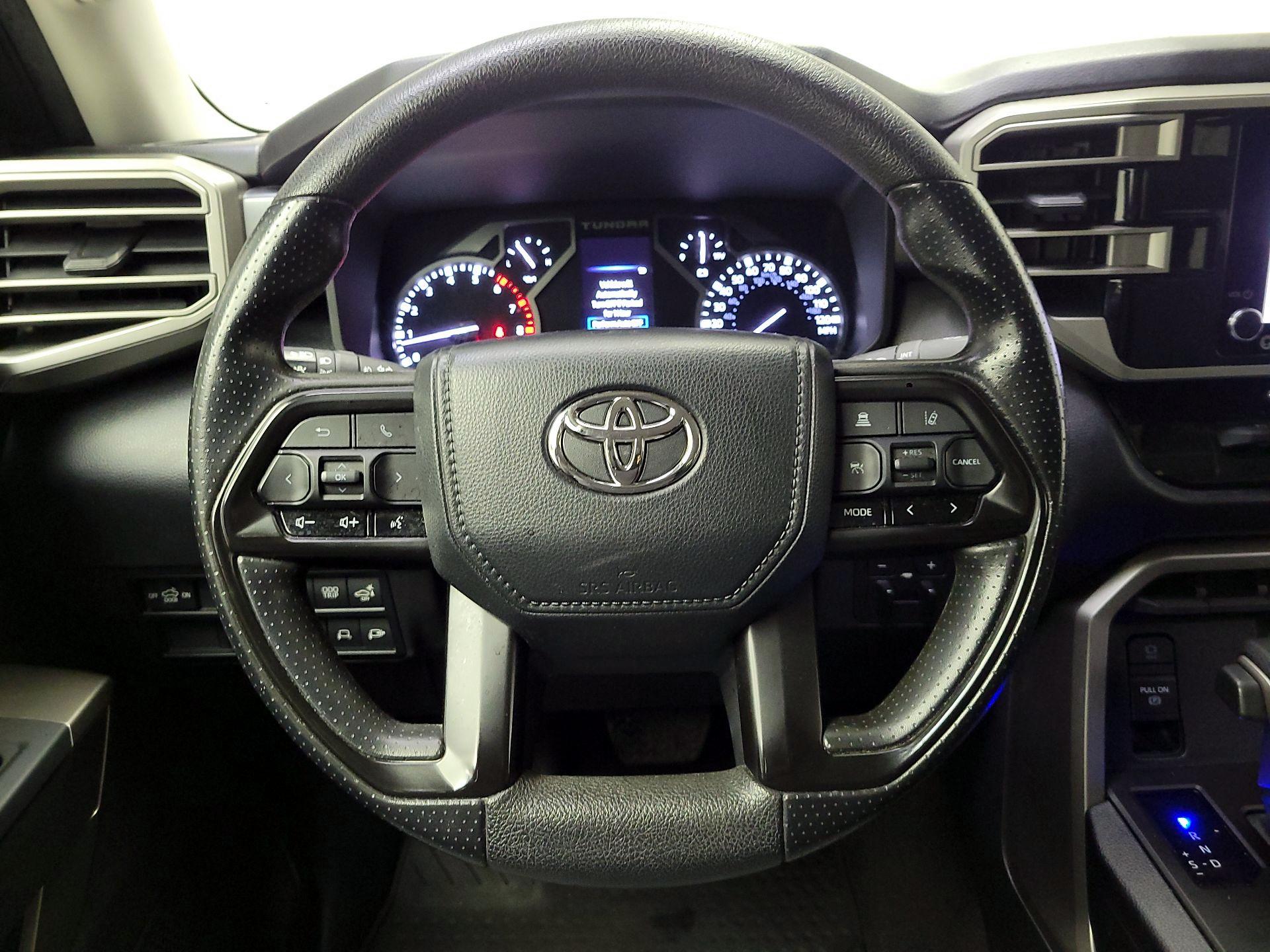 Thumbnail: 2022 Toyota Tundra - 10