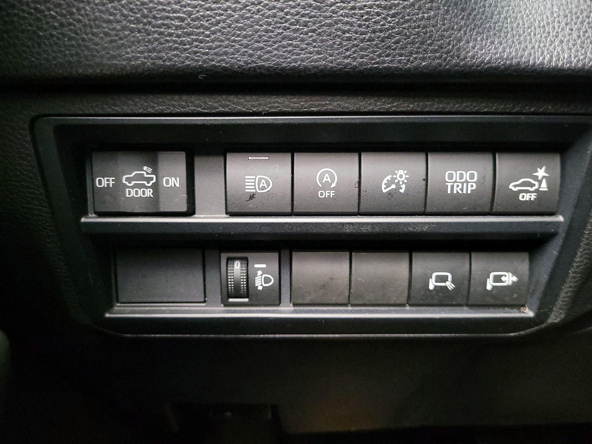 Thumbnail: 2022 Toyota Tundra - 13