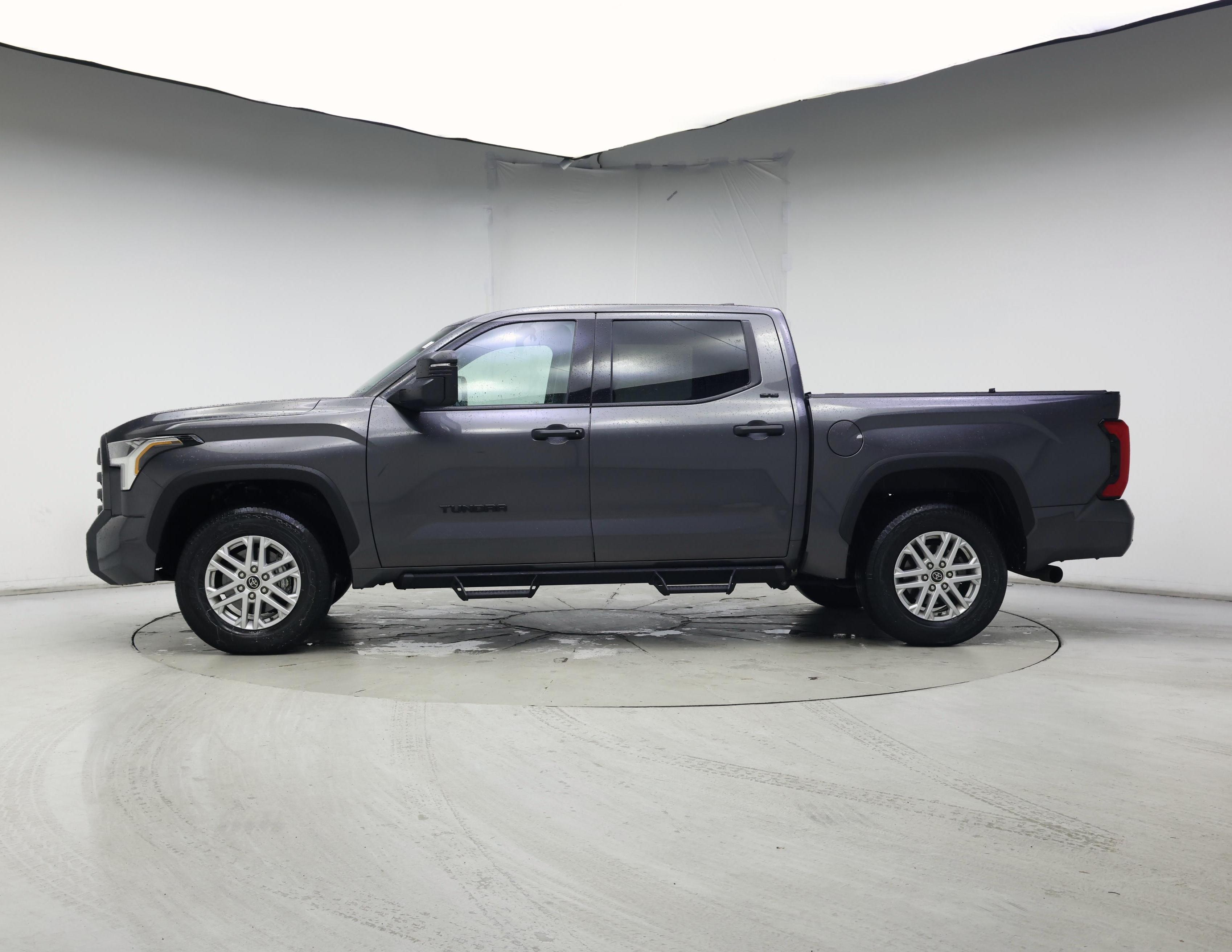 Thumbnail: 2022 Toyota Tundra - 3
