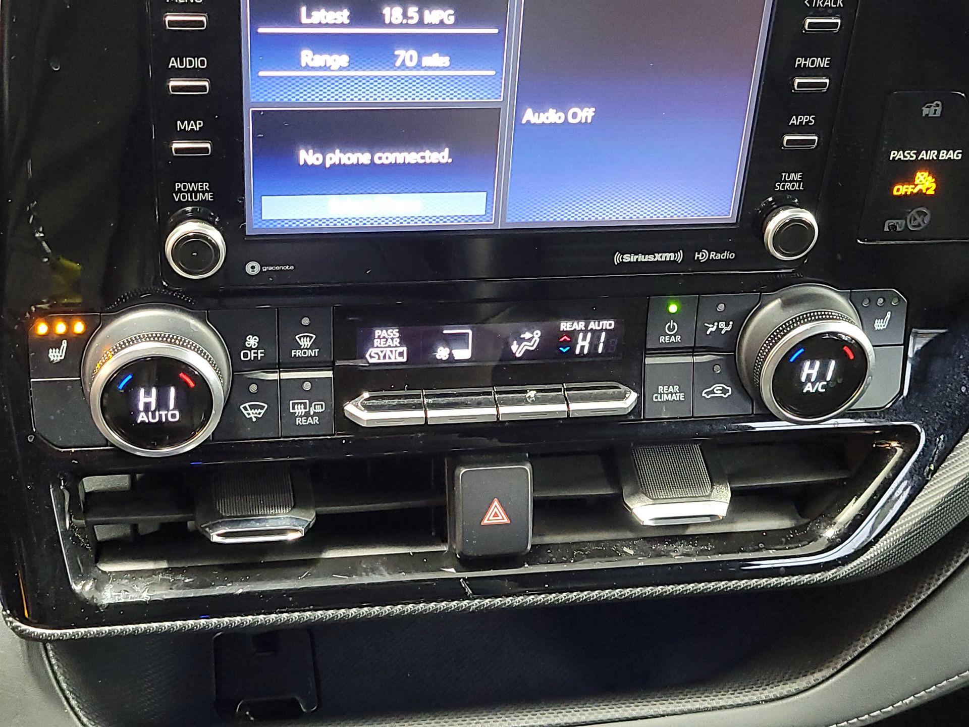 Thumbnail: 2022 Toyota Highlander - 16