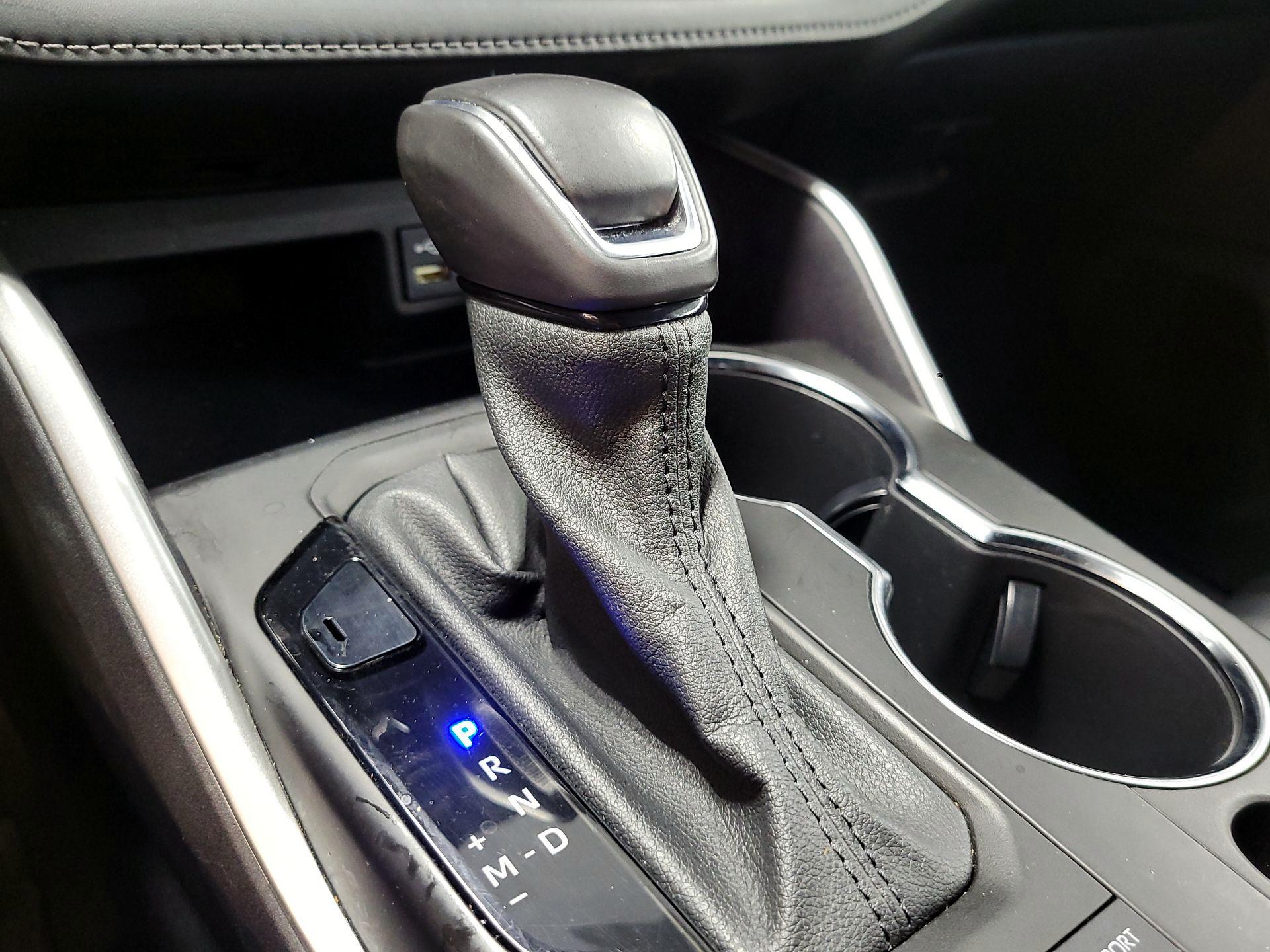 Thumbnail: 2022 Toyota Highlander - 17