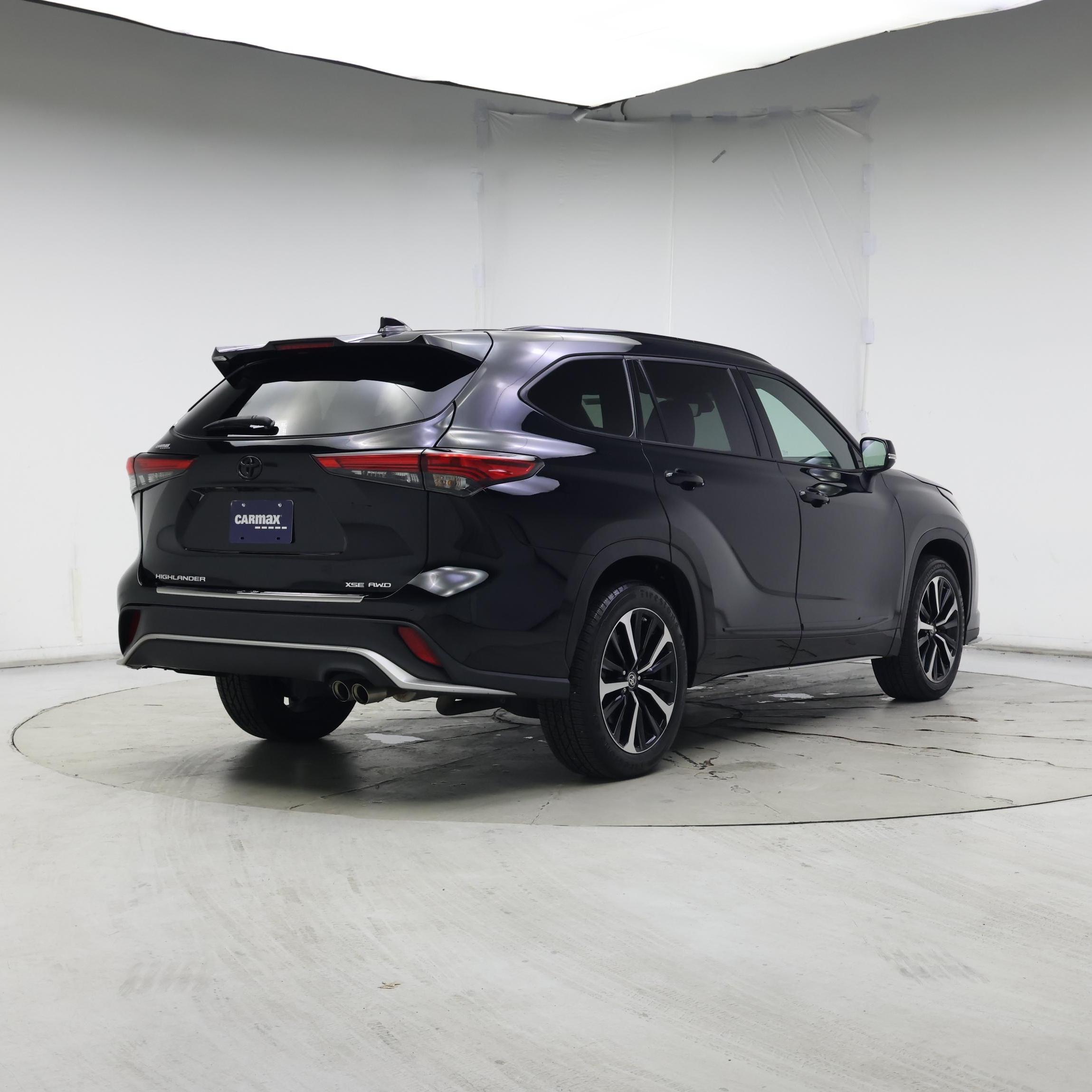 Thumbnail: 2022 Toyota Highlander - 8