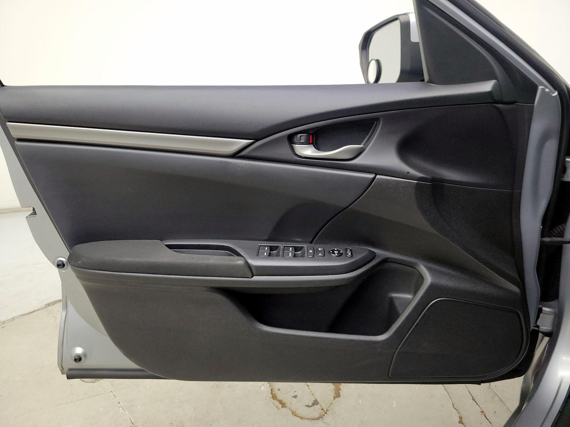 Thumbnail: 2017 Honda Civic - 12