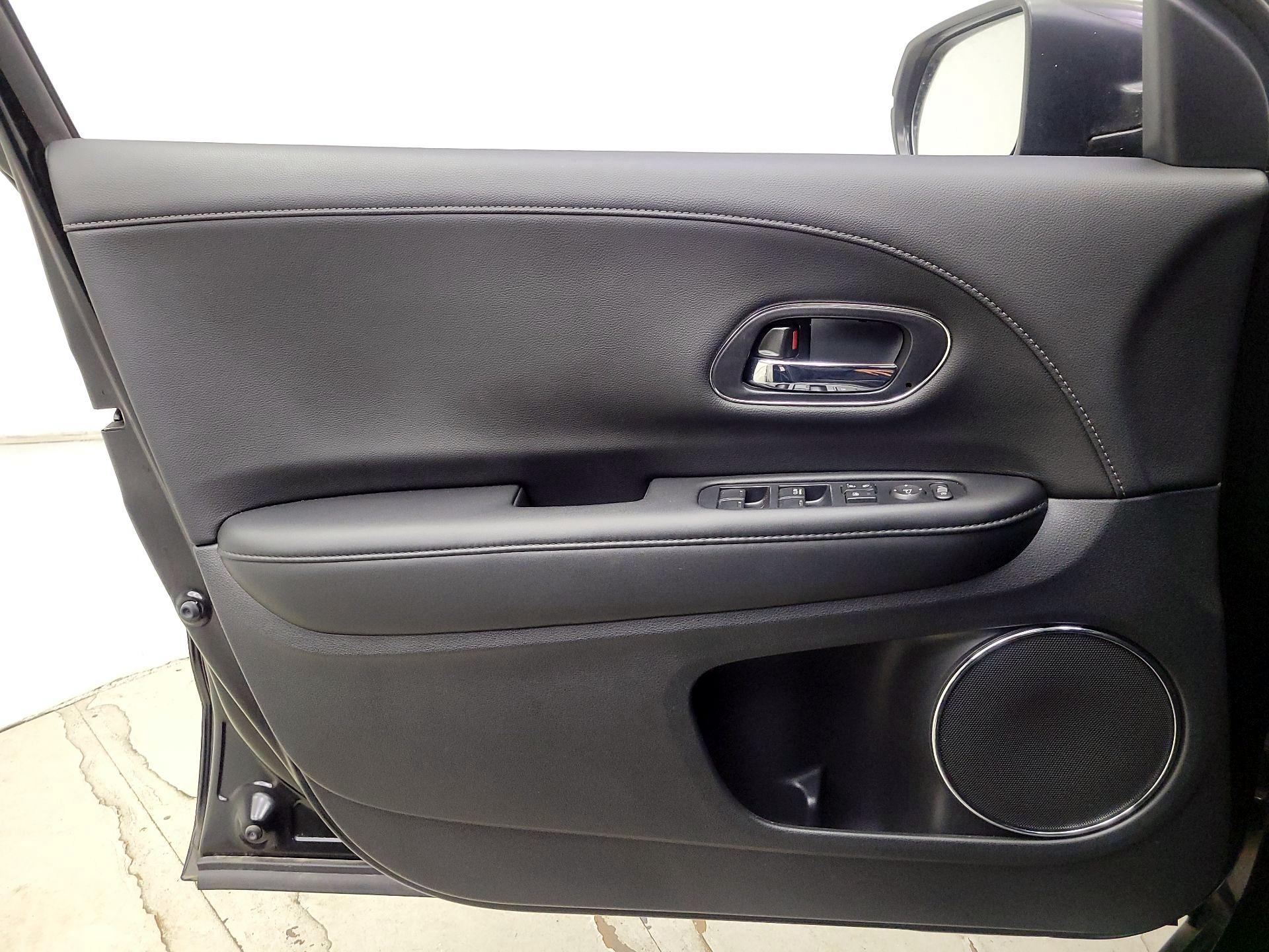 Thumbnail: 2022 Honda HR-V - 12