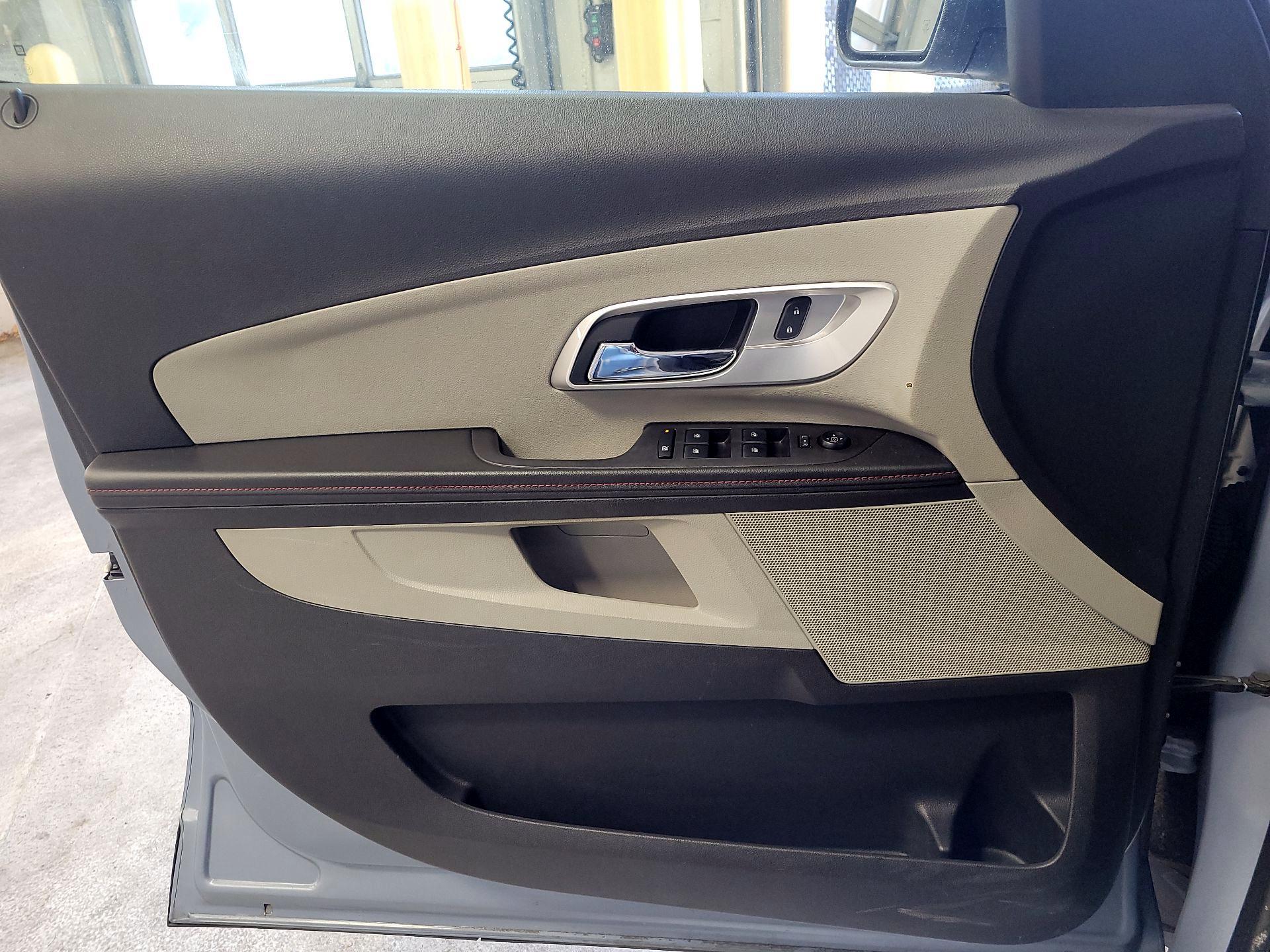 Thumbnail: 2015 Chevrolet Equinox - 10