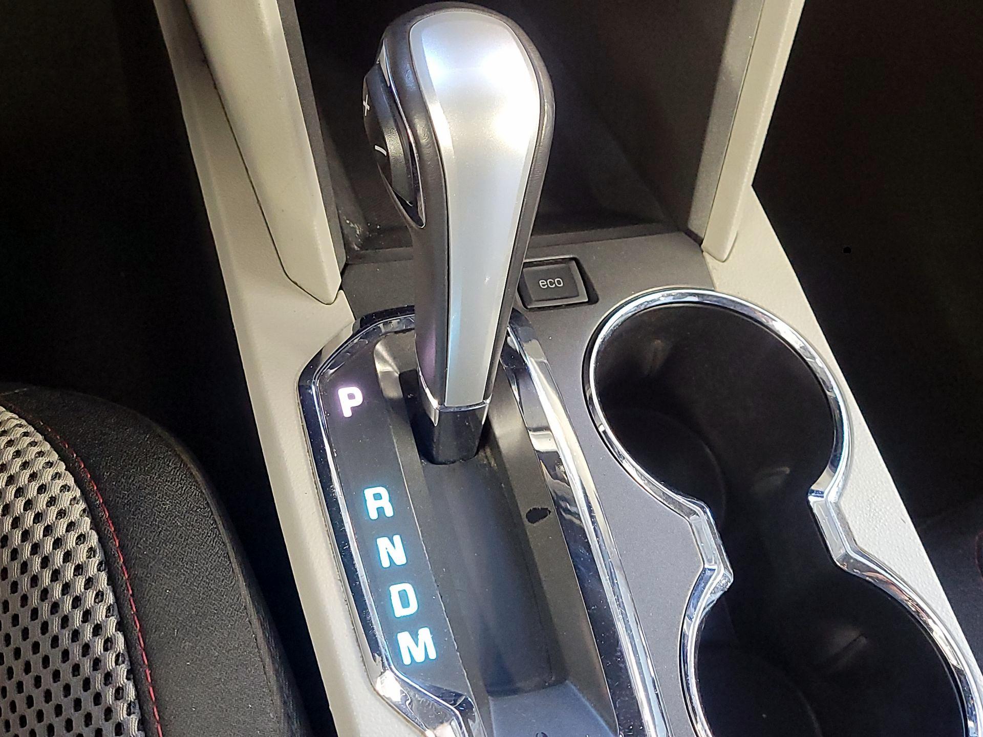 Thumbnail: 2015 Chevrolet Equinox - 15